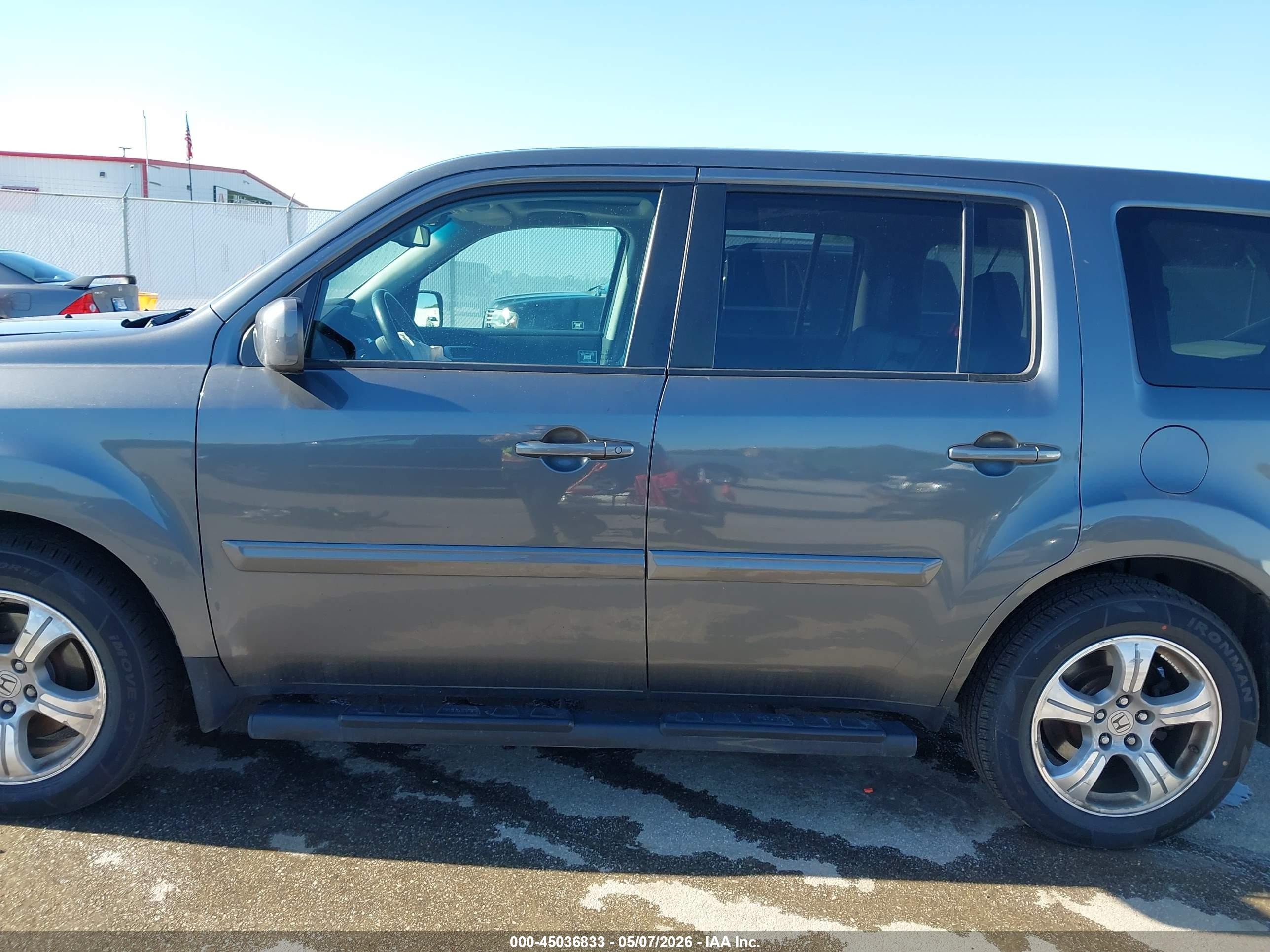 2012 Honda Pilot Ex-l Gray vin: 5FNYF4H65CB053591