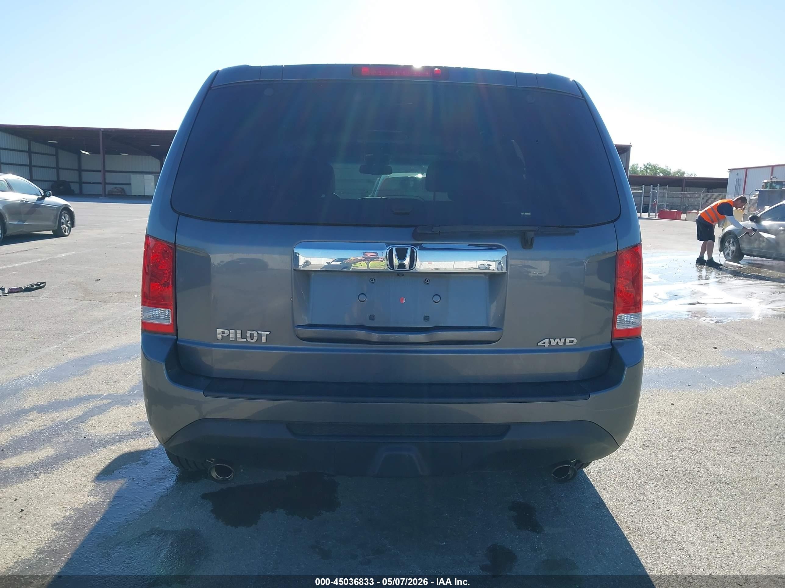 2012 Honda Pilot Ex-l Gray vin: 5FNYF4H65CB053591