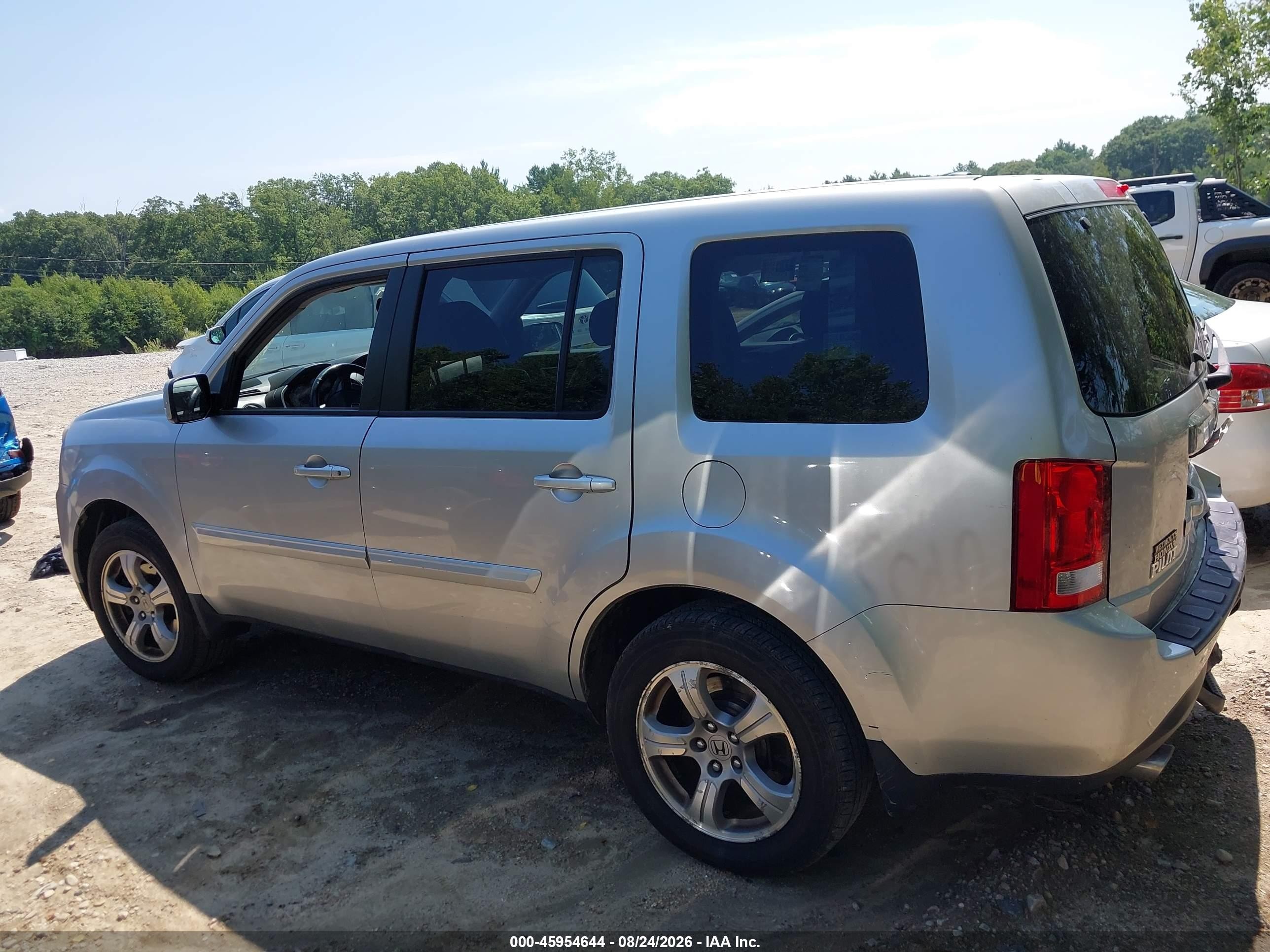 2013 Honda Pilot Ex-l Silver vin: 5FNYF4H65DB018776