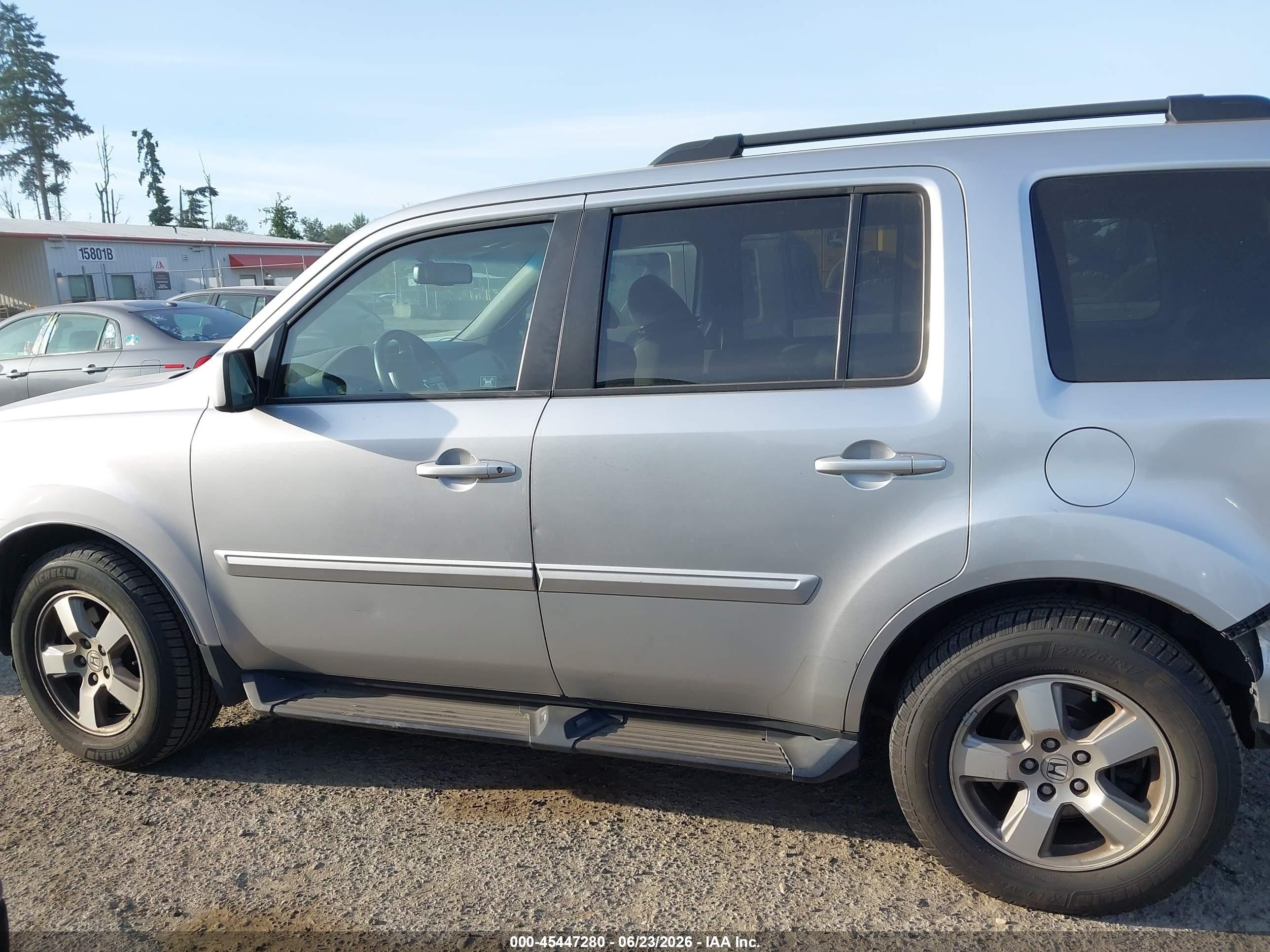 2010 Honda Pilot Ex-l Silver vin: 5FNYF4H66AB036165