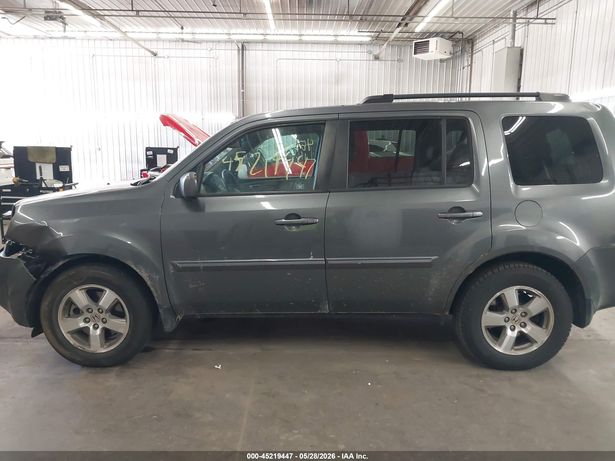 2010 Honda Pilot Ex-l Gray vin: 5FNYF4H66AB037770