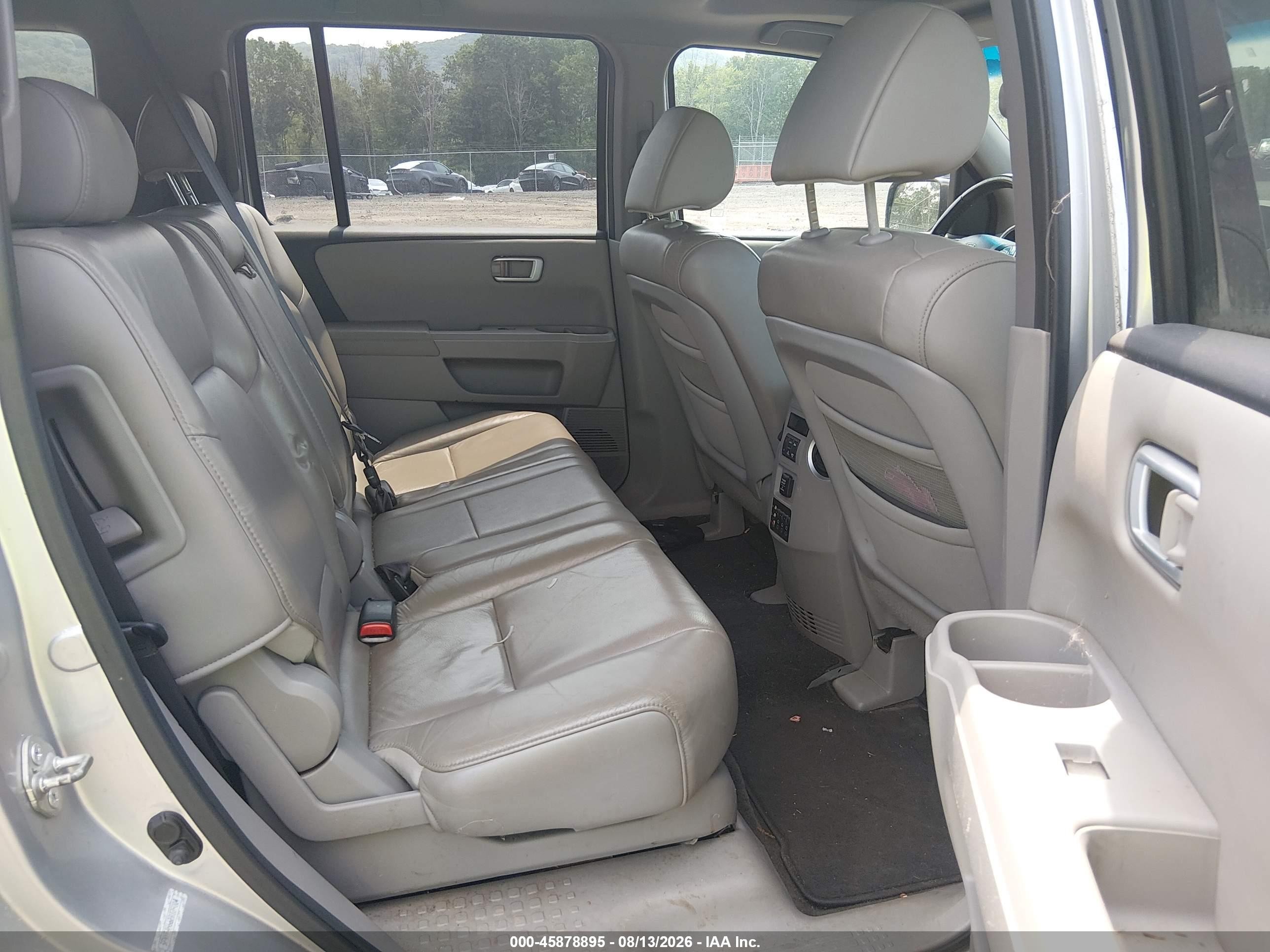 2011 Honda Pilot Ex-l Silver vin: 5FNYF4H66BB039004