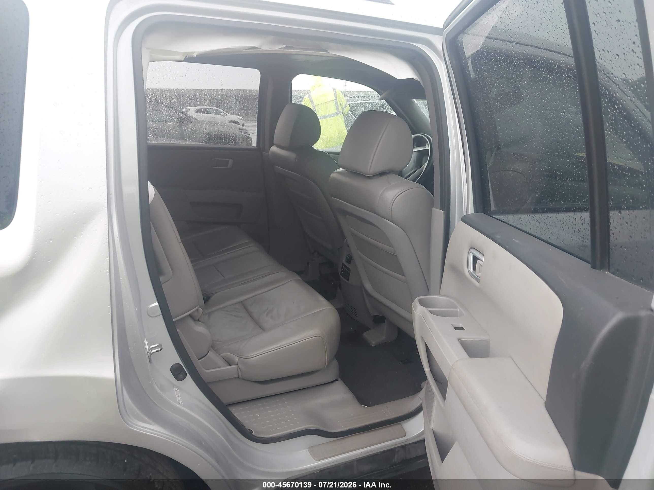 2011 Honda Pilot Ex-l Серебряный vin: 5FNYF4H66BB072052