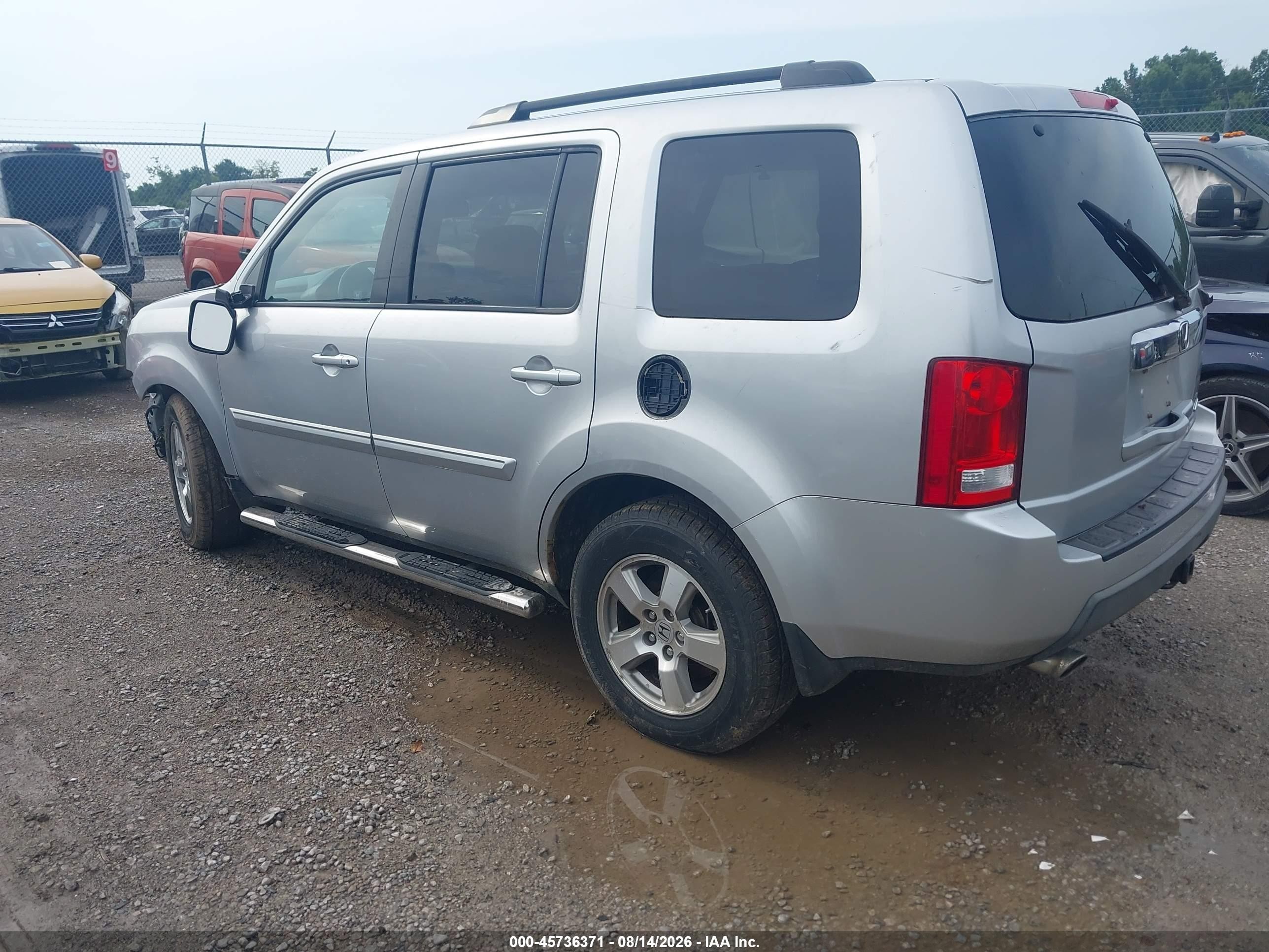 2011 Honda Pilot Ex-l Silver vin: 5FNYF4H67BB020123