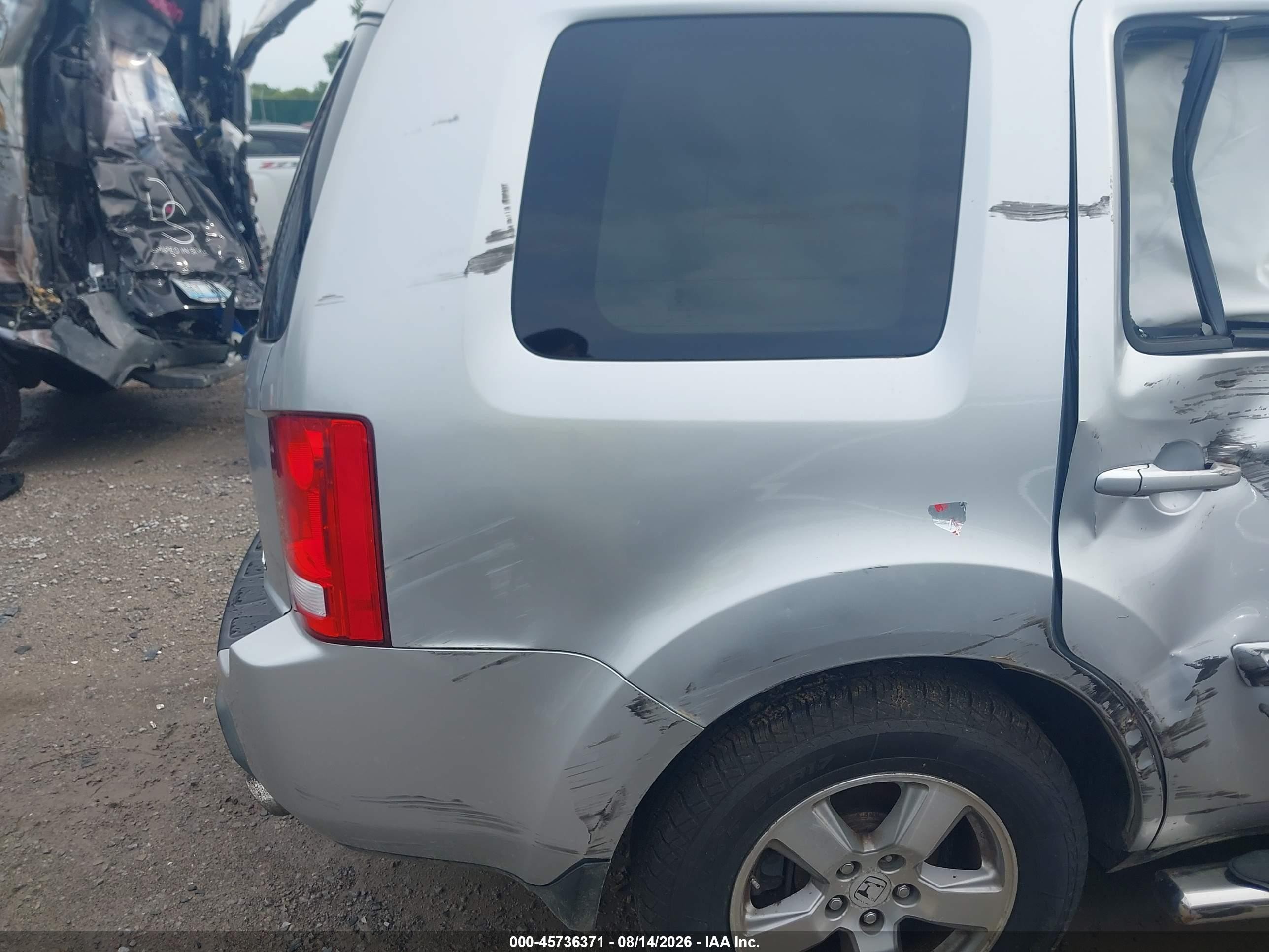 2011 Honda Pilot Ex-l Silver vin: 5FNYF4H67BB020123