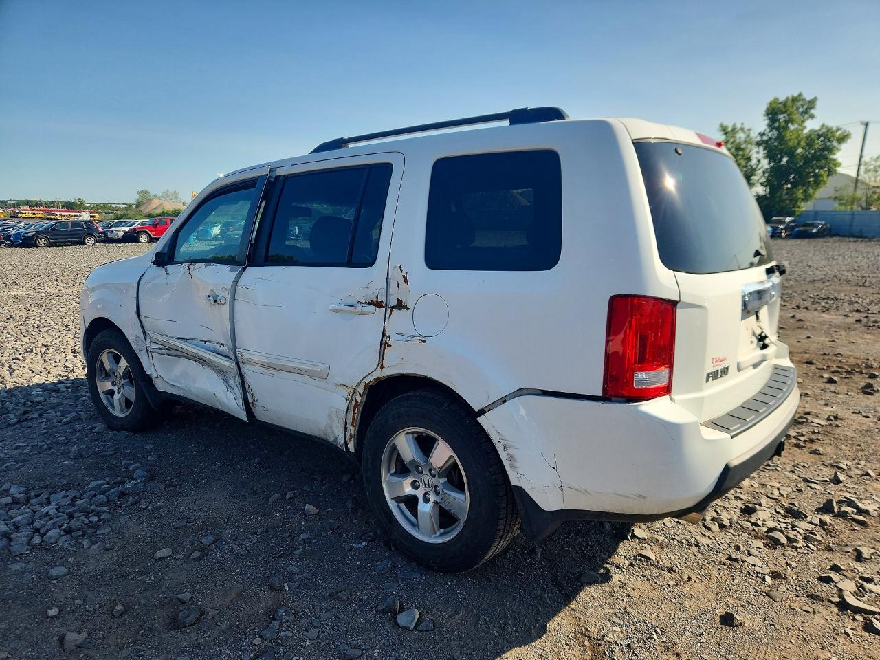 2011 Honda Pilot Exl White vin: 5FNYF4H67BB060668