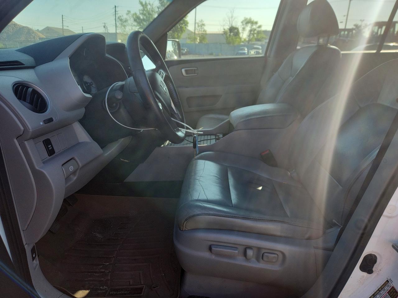 2011 Honda Pilot Exl White vin: 5FNYF4H67BB060668