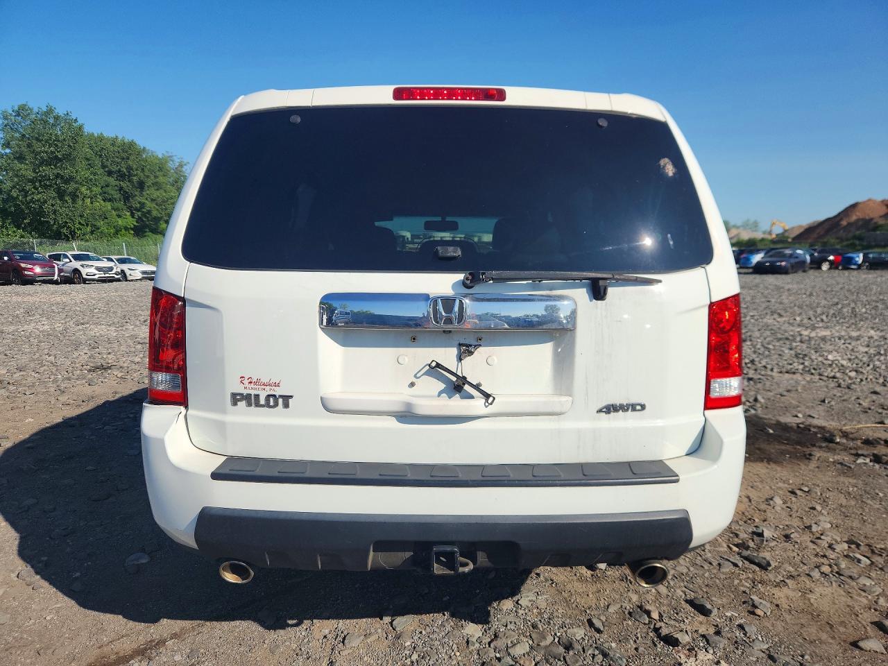 2011 Honda Pilot Exl White vin: 5FNYF4H67BB060668