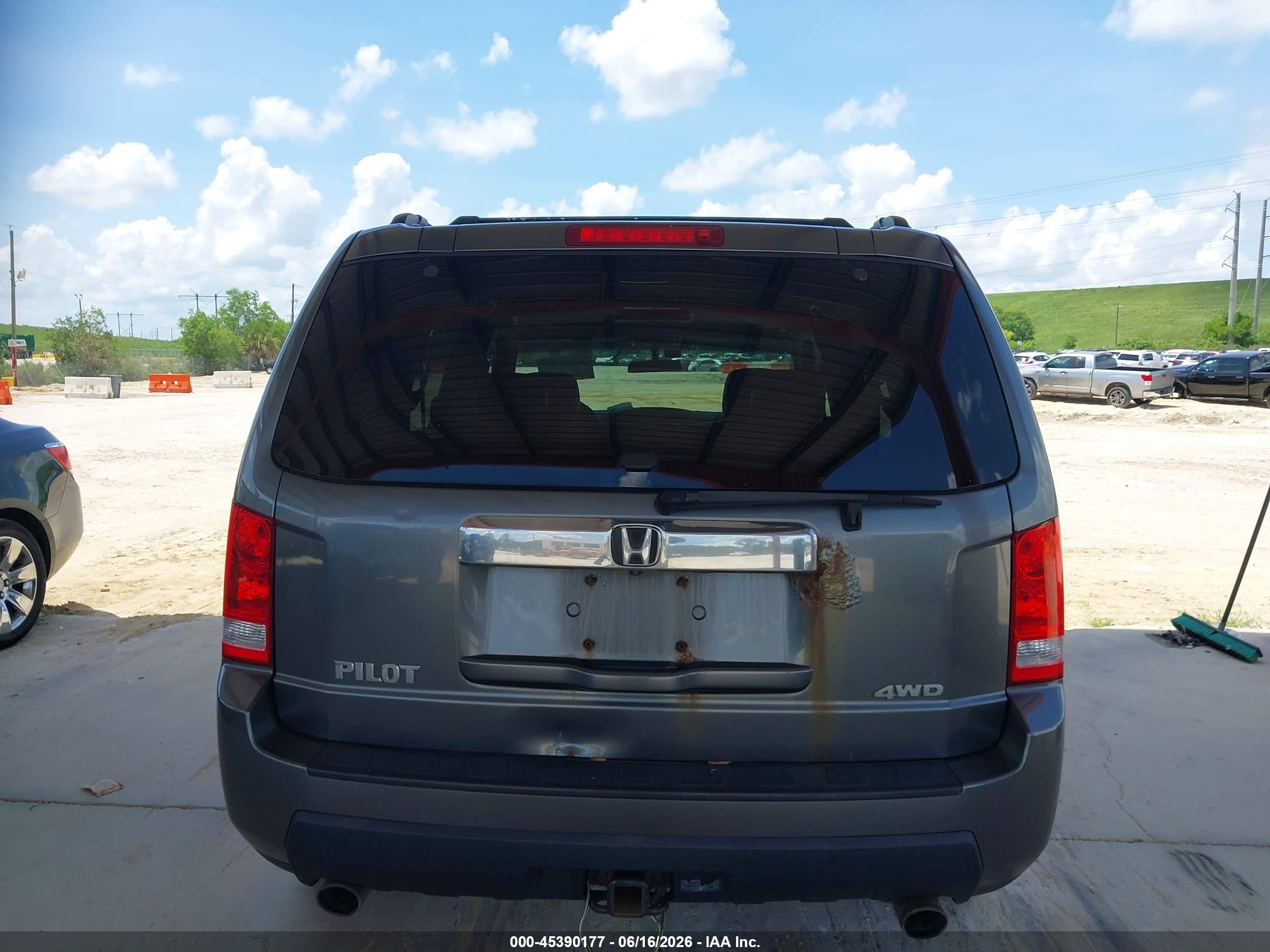2011 Honda Pilot Ex-l Gray vin: 5FNYF4H68BB026822