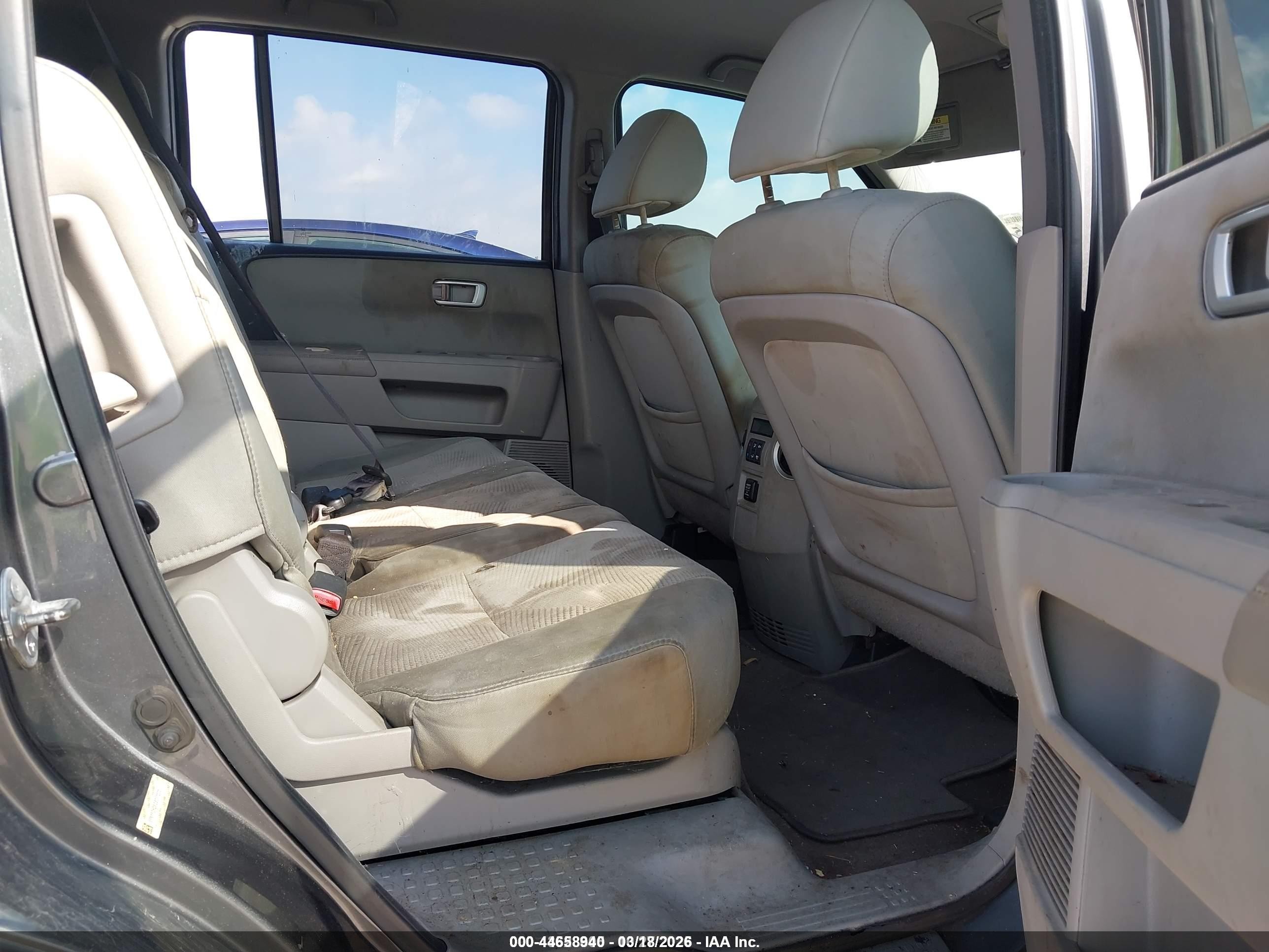 2012 Honda Pilot Ex-l Gray vin: 5FNYF4H69CB016222