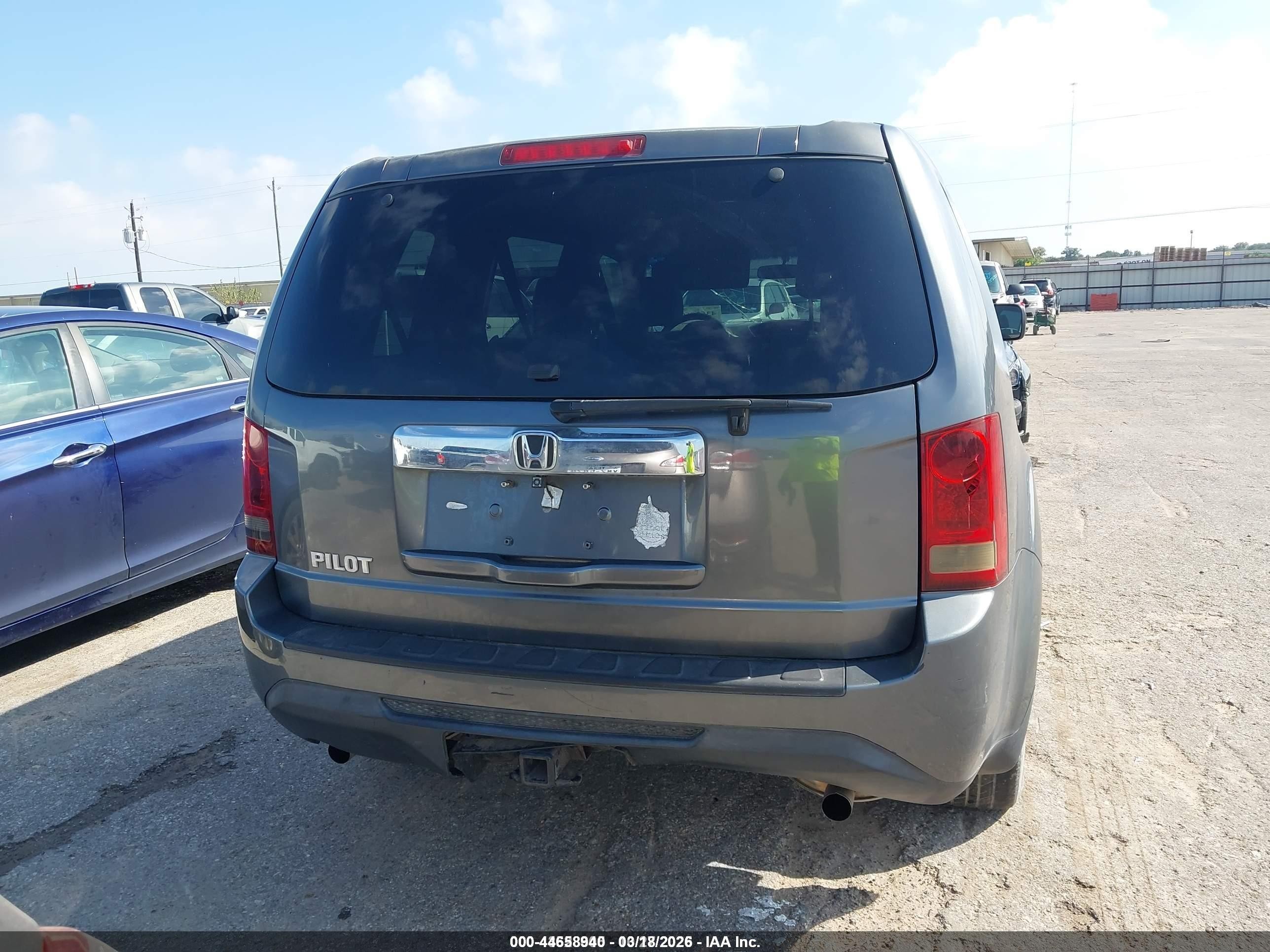 2012 Honda Pilot Ex-l Gray vin: 5FNYF4H69CB016222