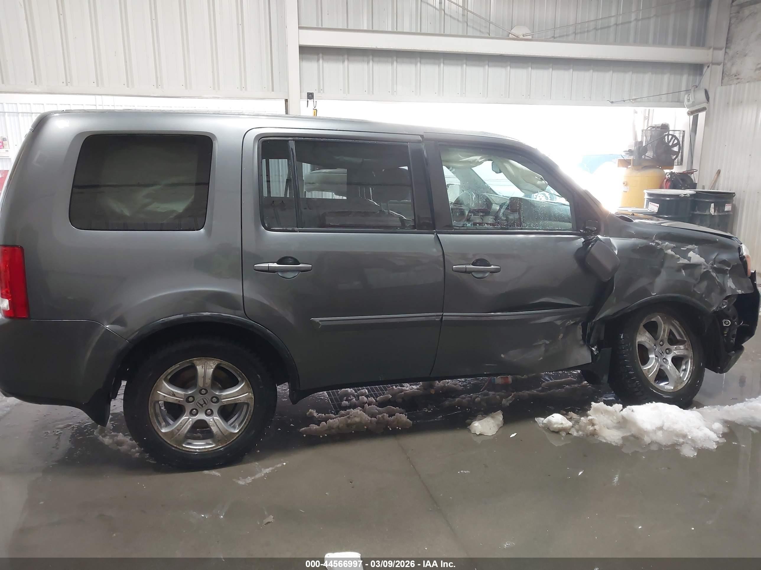 2012 Honda Pilot Ex-l Gray vin: 5FNYF4H69CB039578