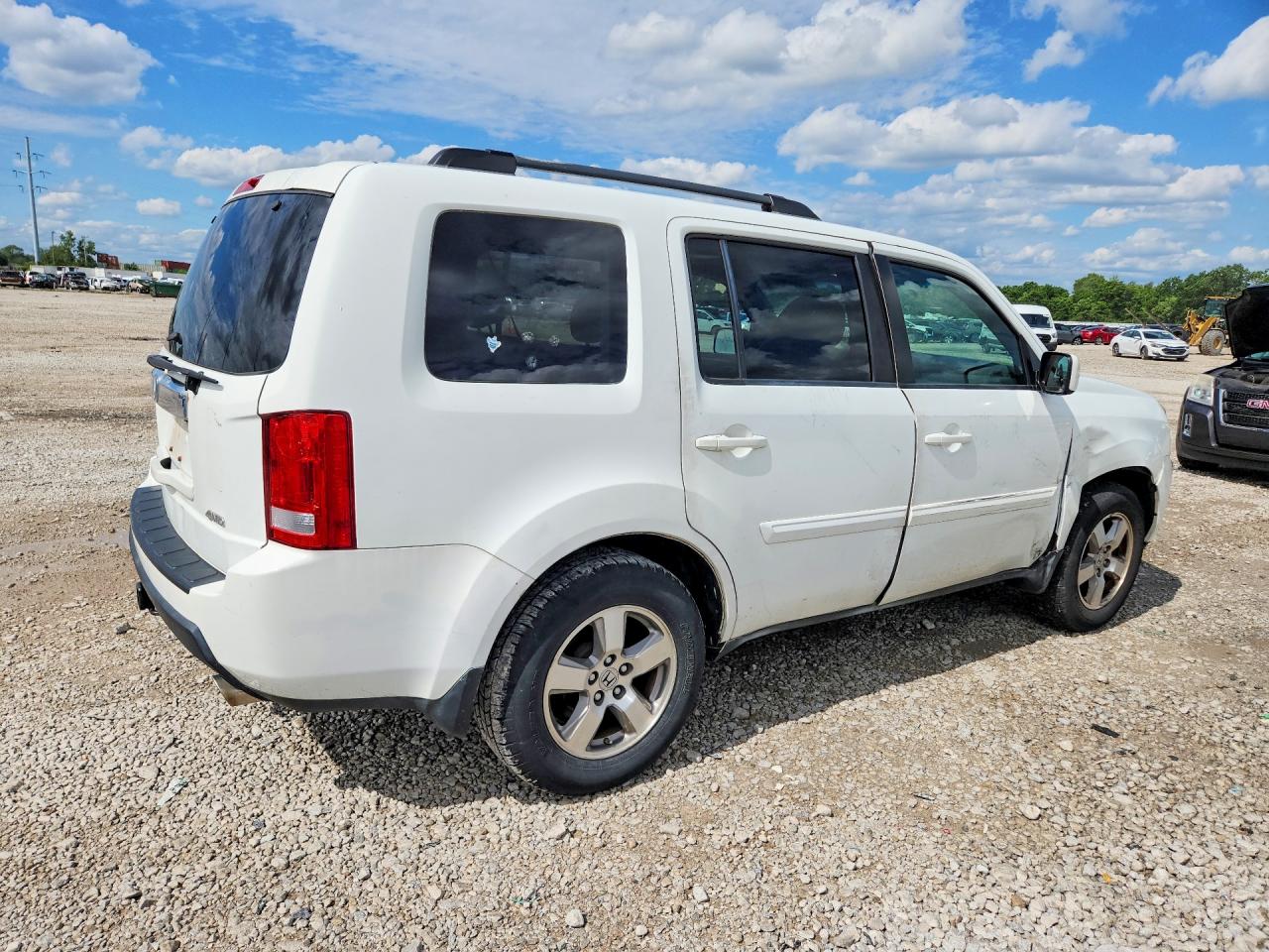 2011 Honda Pilot Exl White vin: 5FNYF4H6XBB019600