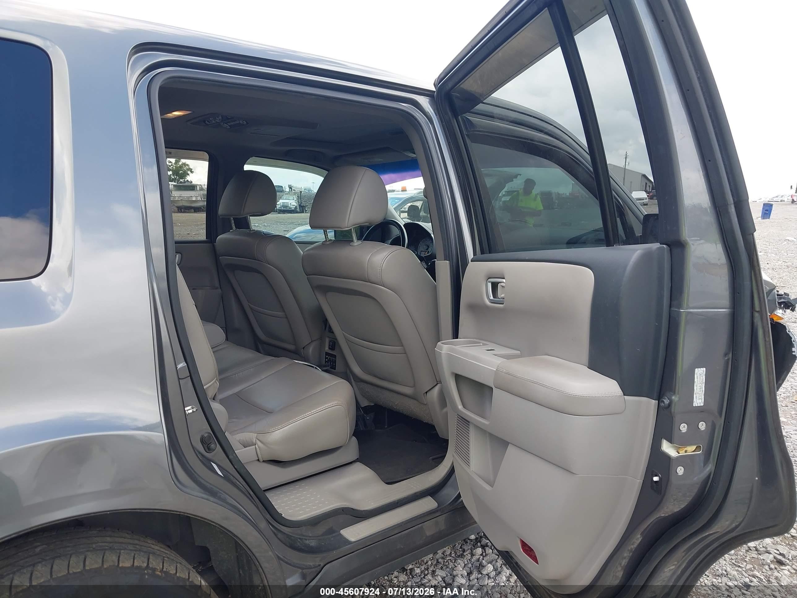 2012 Honda Pilot Ex-l Gray vin: 5FNYF4H6XCB039590