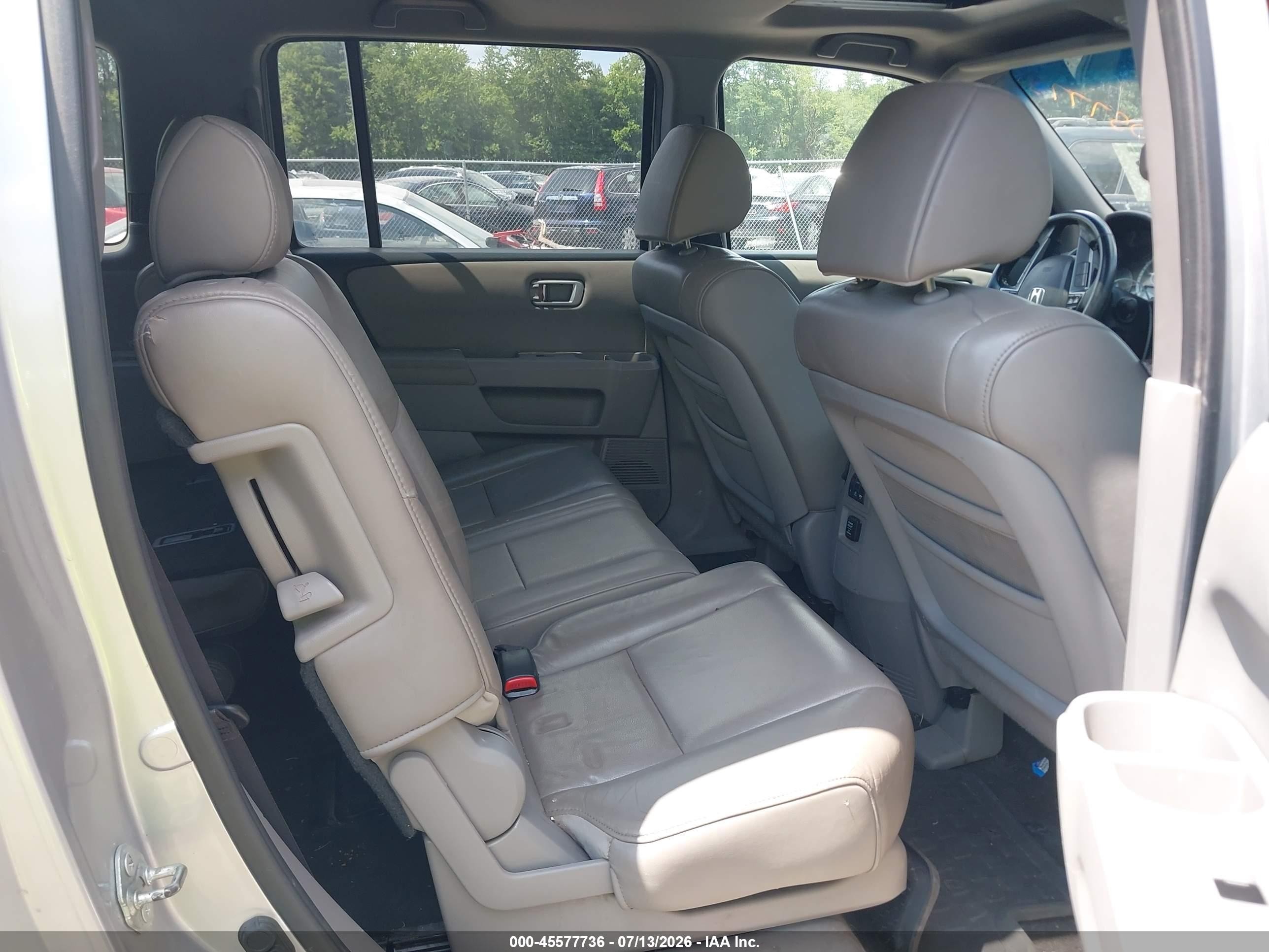 2011 Honda Pilot Ex-l Silver vin: 5FNYF4H70BB049780