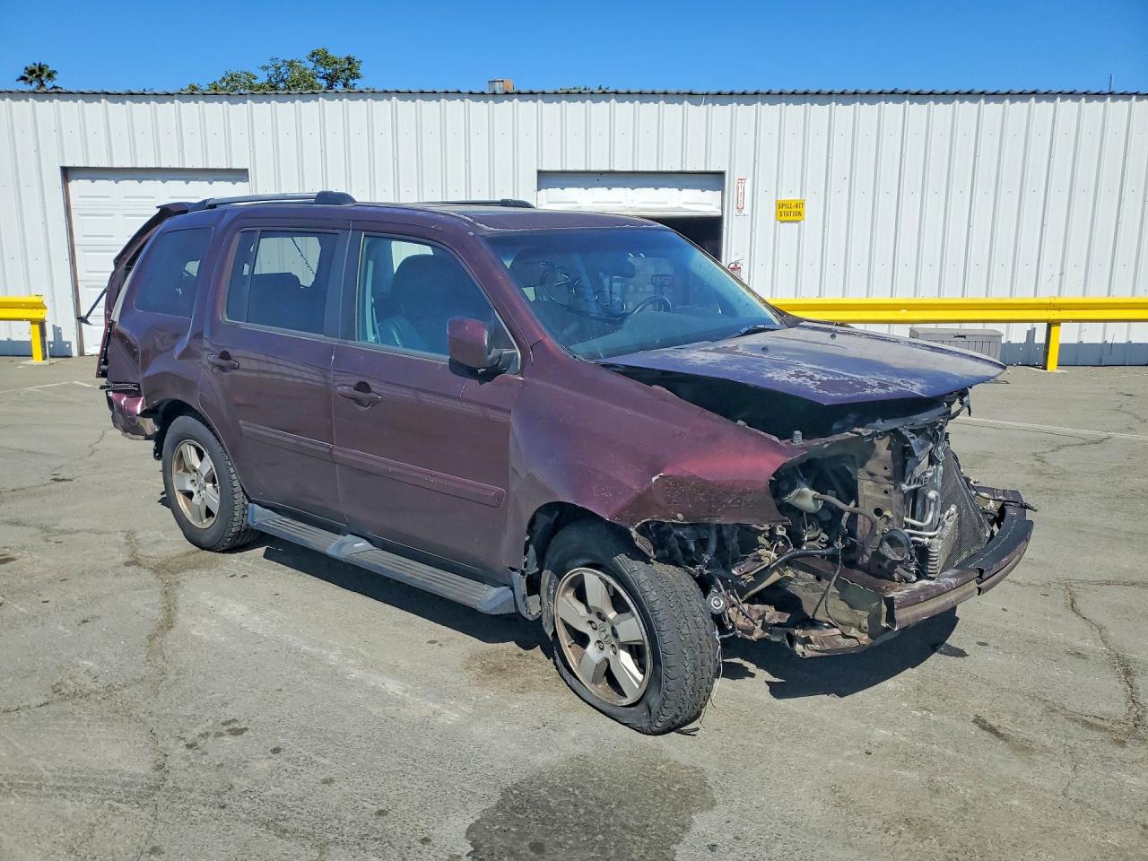 2011 Honda Pilot Exln Maroon vin: 5FNYF4H70BB071097