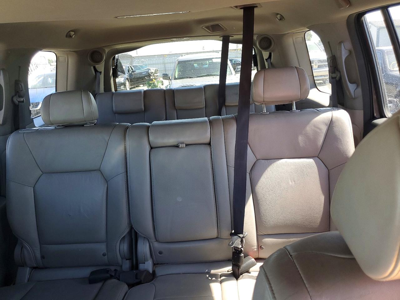 2011 Honda Pilot Exln Gray vin: 5FNYF4H72BB014948