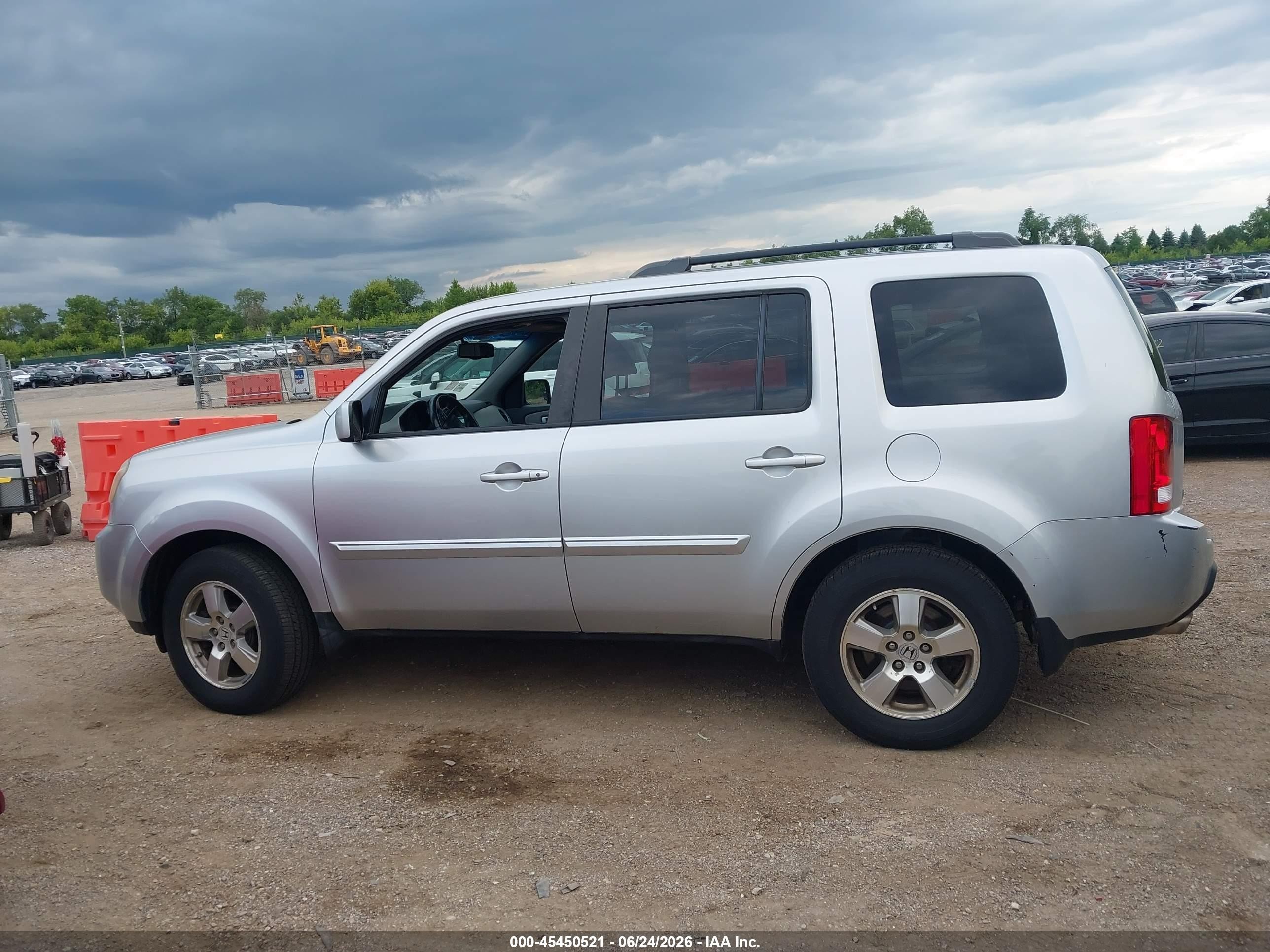 2011 Honda Pilot Ex-l Silver vin: 5FNYF4H72BB032933