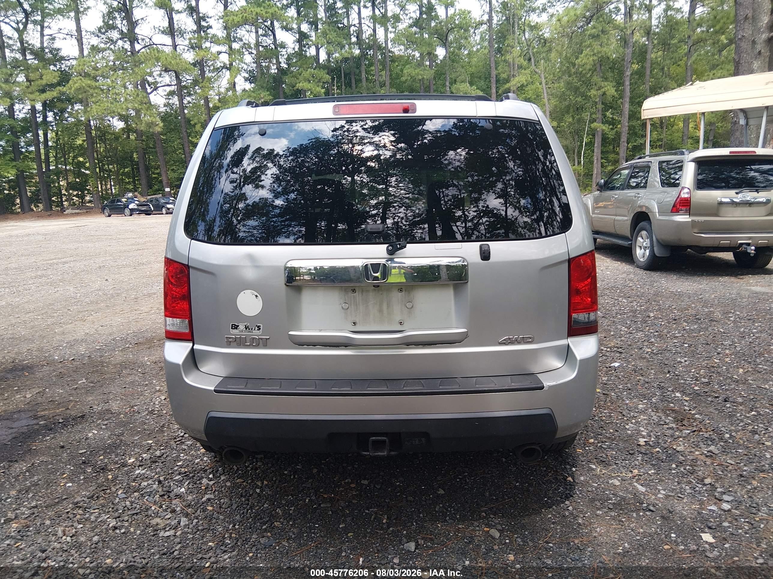 2011 Honda Pilot Ex-l Silver vin: 5FNYF4H72BB050168