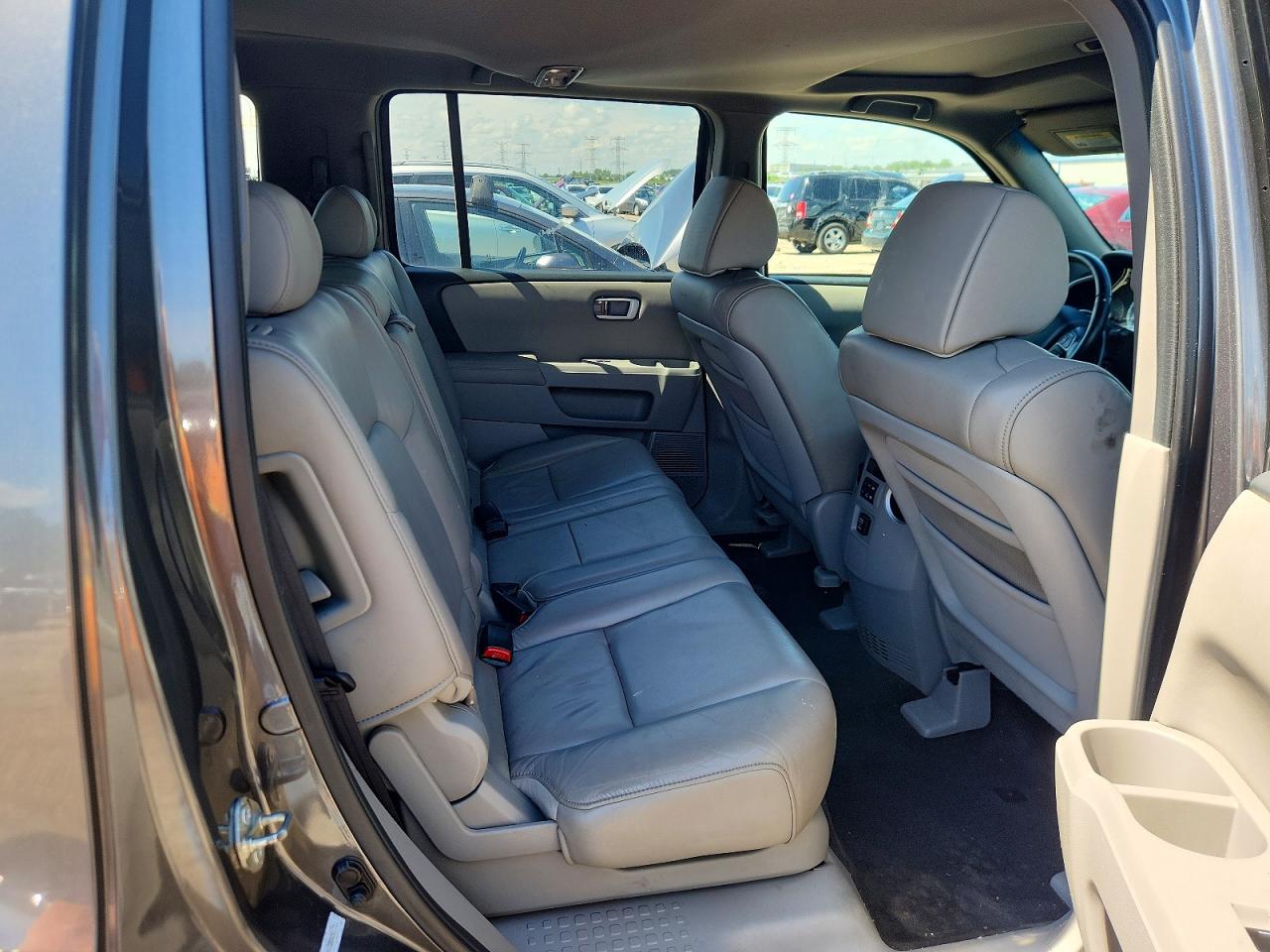 2011 Honda Pilot Exln Gray vin: 5FNYF4H72BB051711