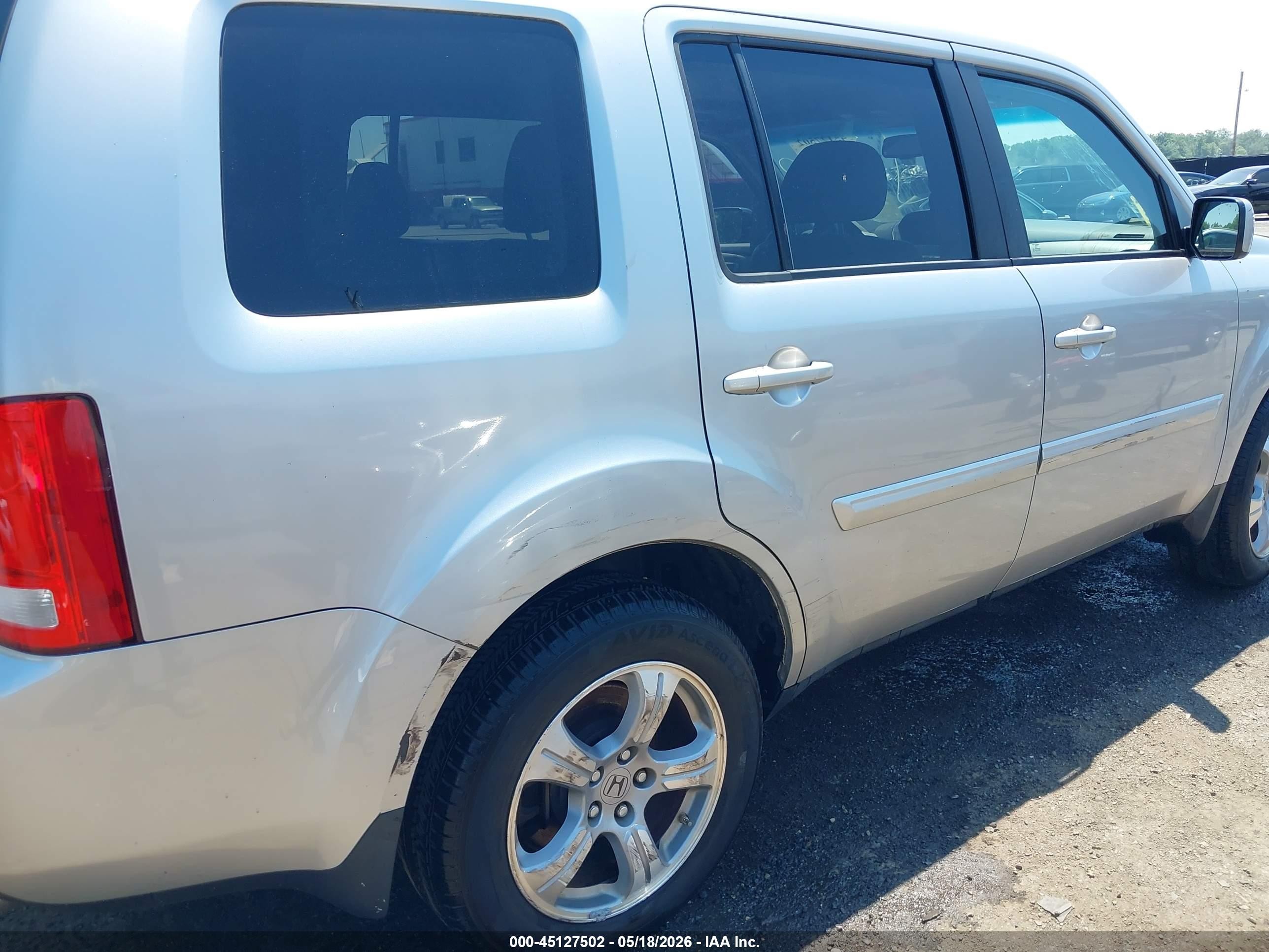 2014 Honda Pilot Ex-l Silver vin: 5FNYF4H72EB035450