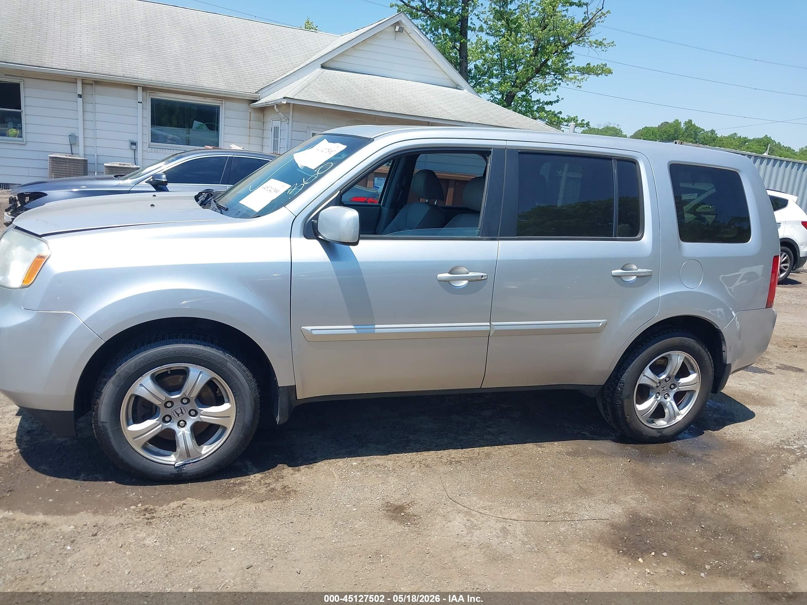 2014 Honda Pilot Ex-l Silver vin: 5FNYF4H72EB035450