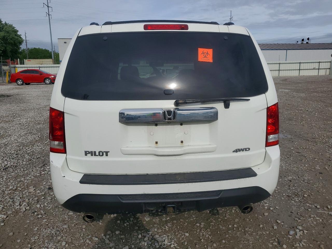 2015 Honda Pilot Exln White vin: 5FNYF4H72FB068921
