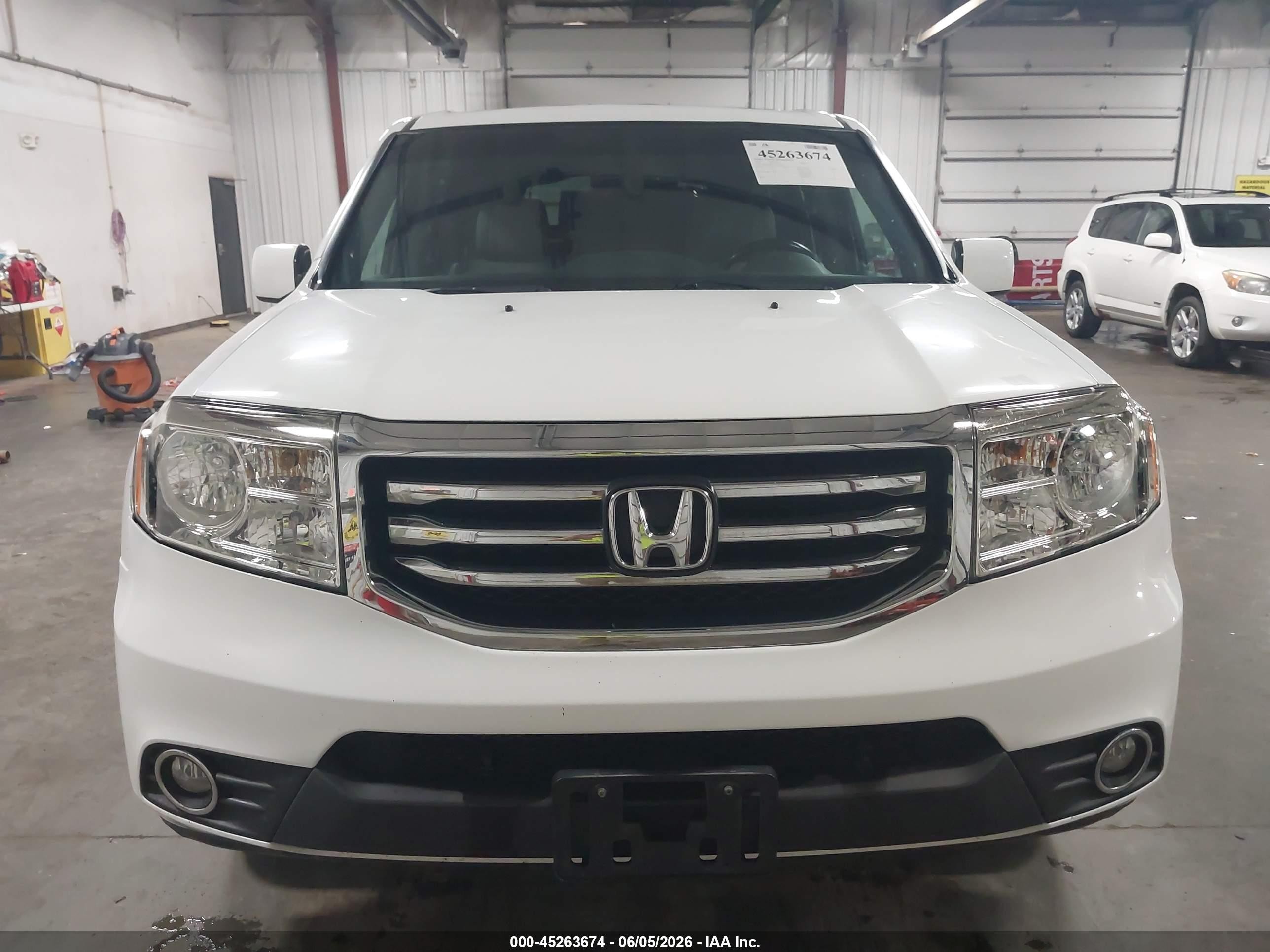 2012 Honda Pilot Ex-l White vin: 5FNYF4H73CB070706