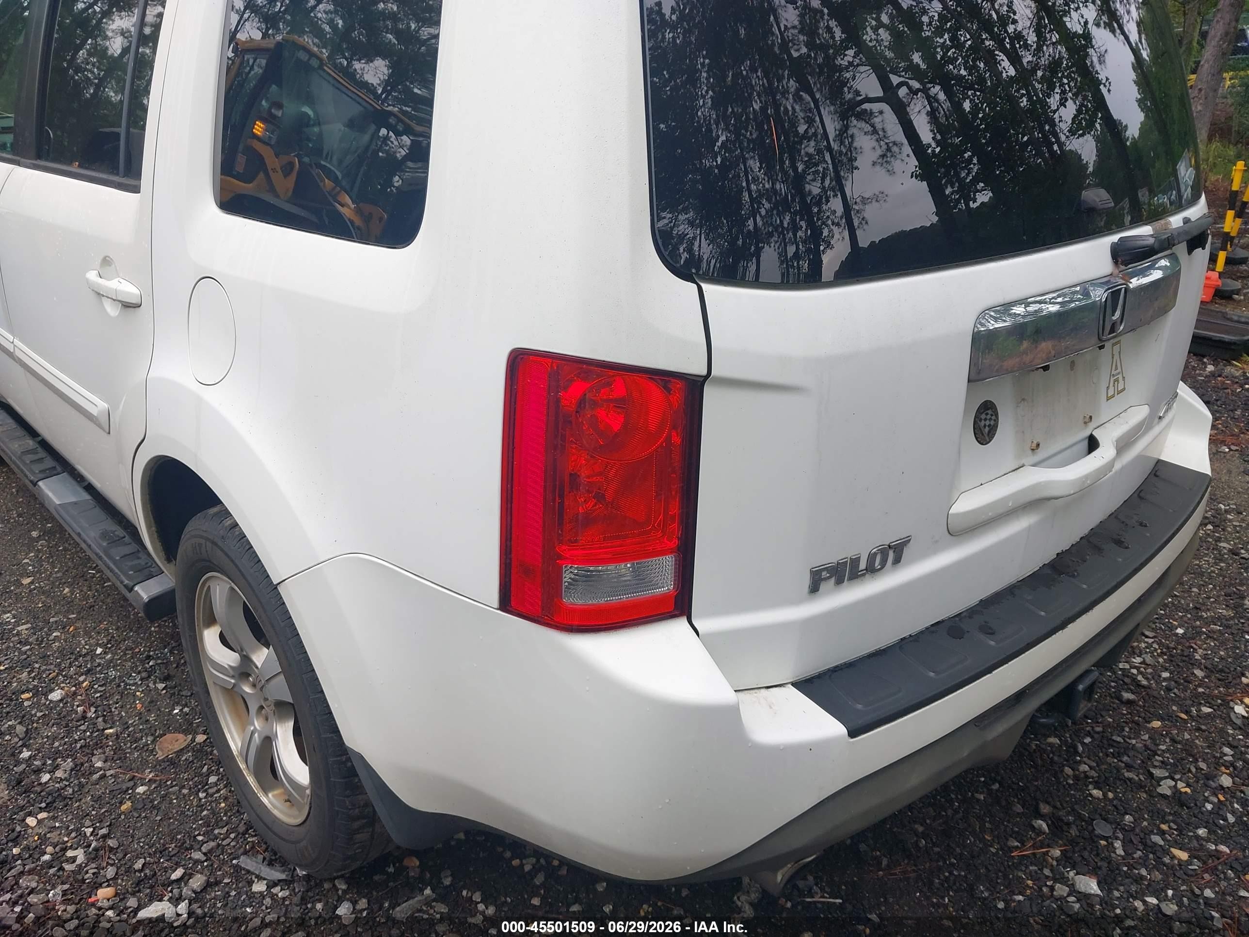 2012 Honda Pilot Ex-l White vin: 5FNYF4H74CB052666