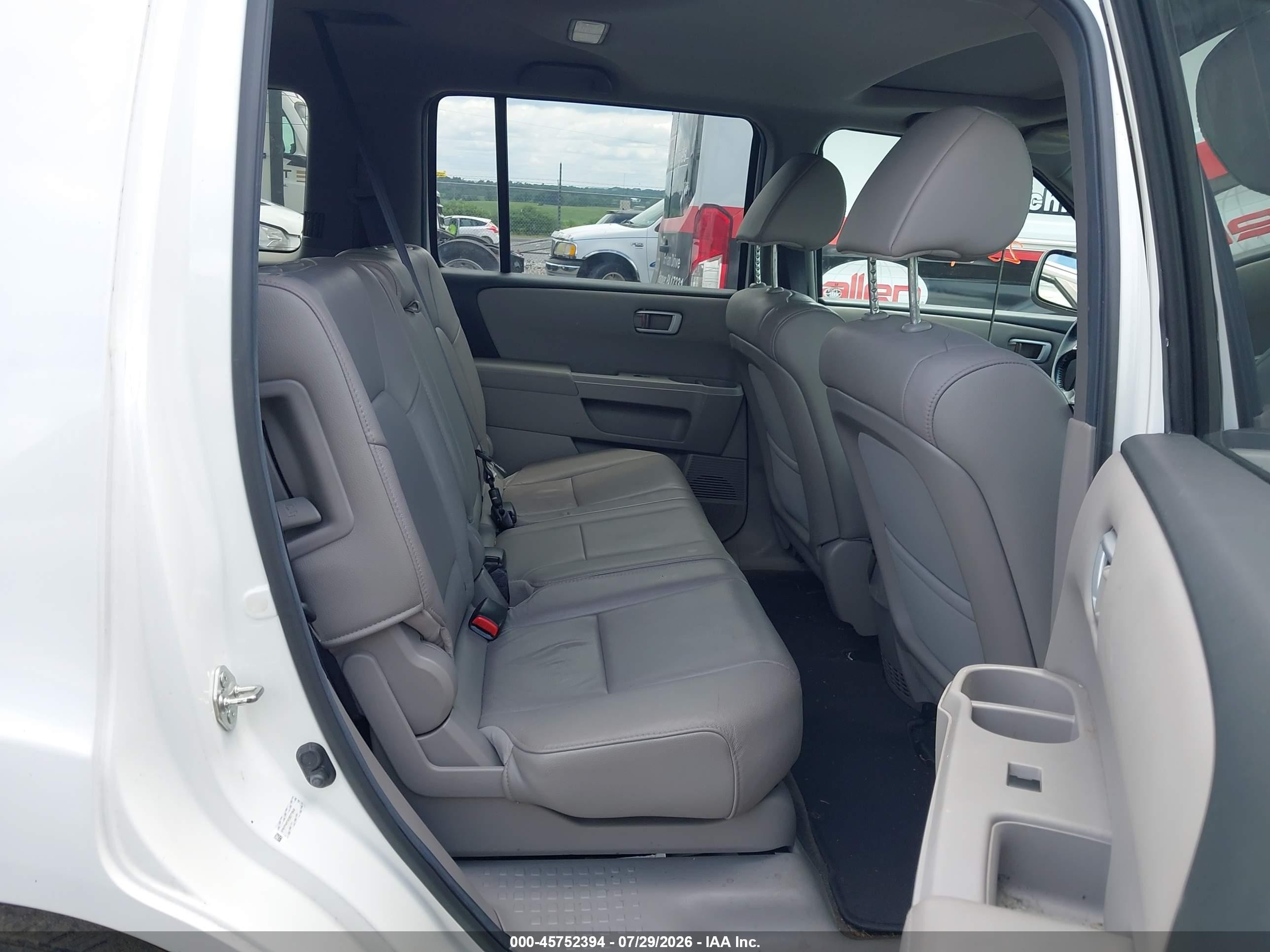 2013 Honda Pilot Ex-l White vin: 5FNYF4H74DB071848