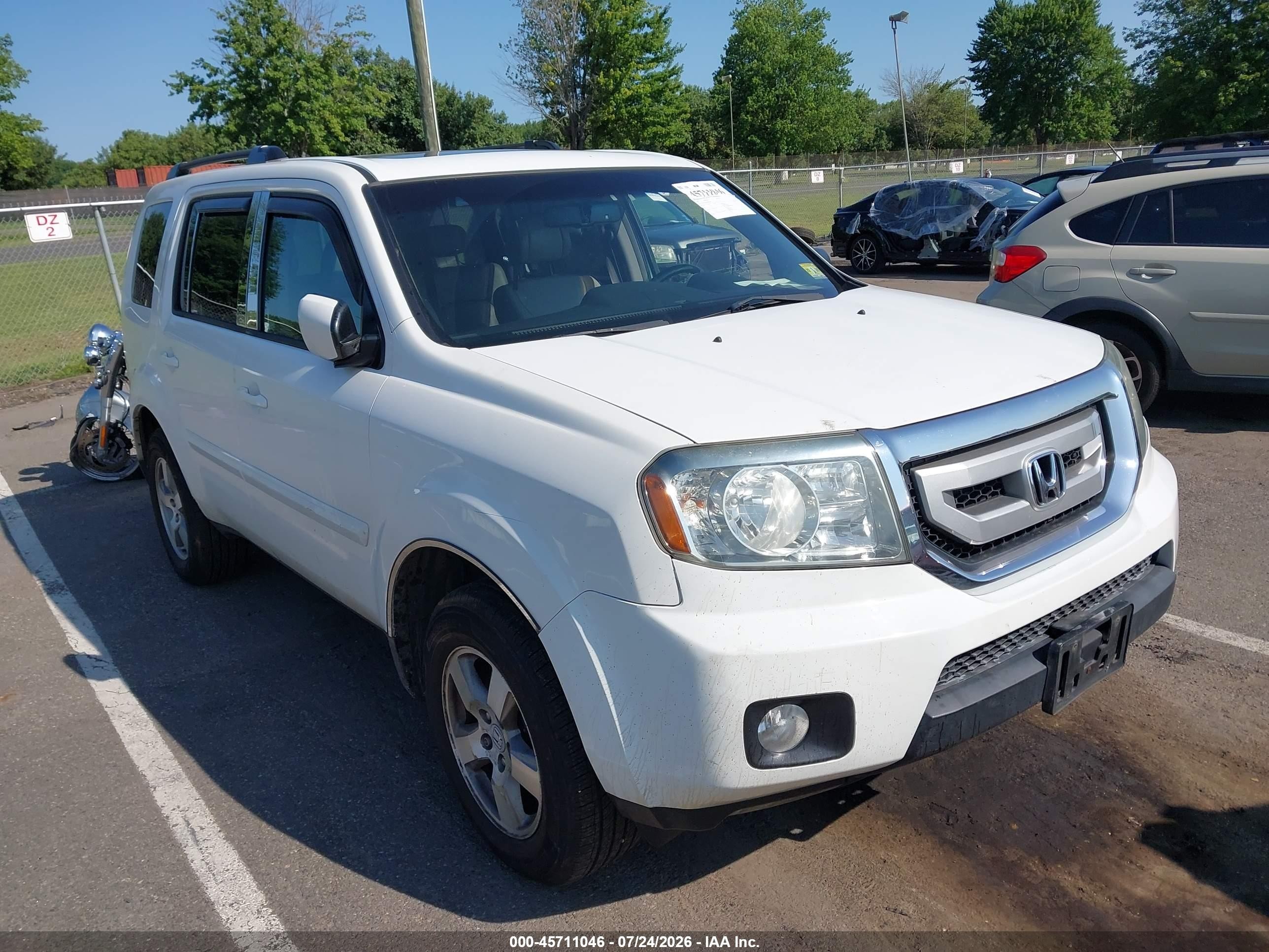 2011 Honda Pilot Ex-l White vin: 5FNYF4H75BB007508
