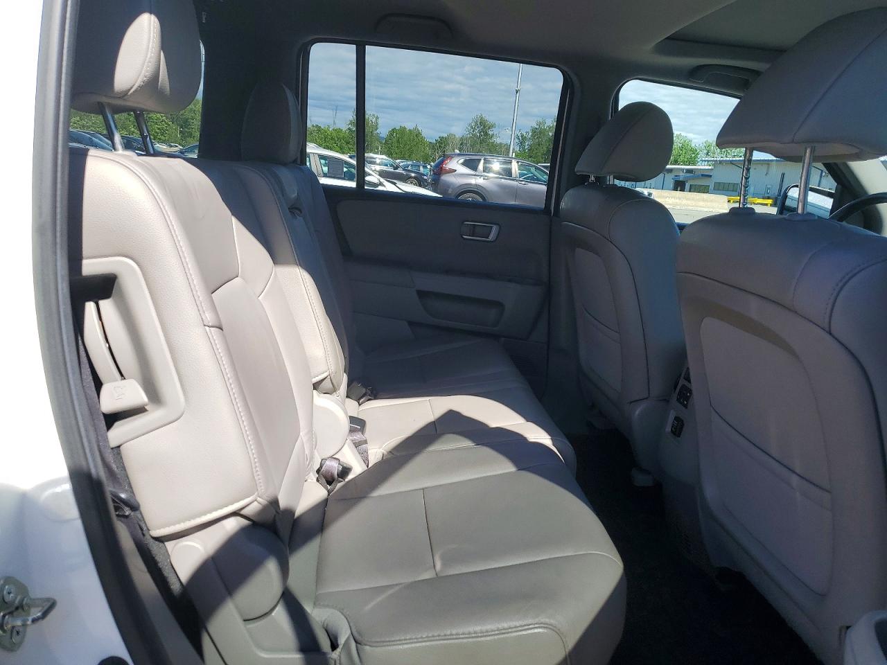 2014 Honda Pilot Exln White vin: 5FNYF4H75EB010963