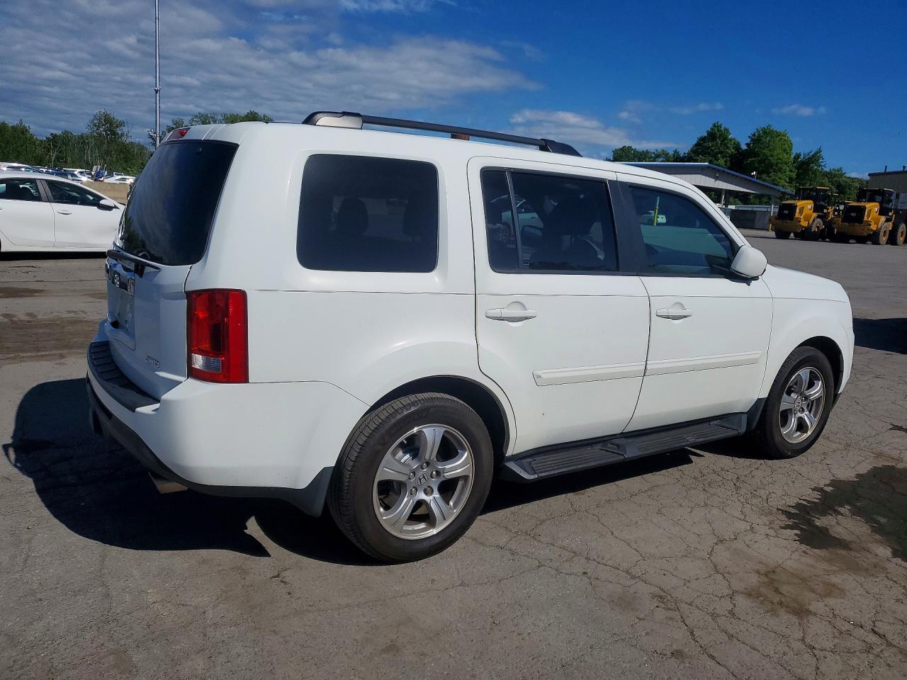 2014 Honda Pilot Exln White vin: 5FNYF4H75EB010963