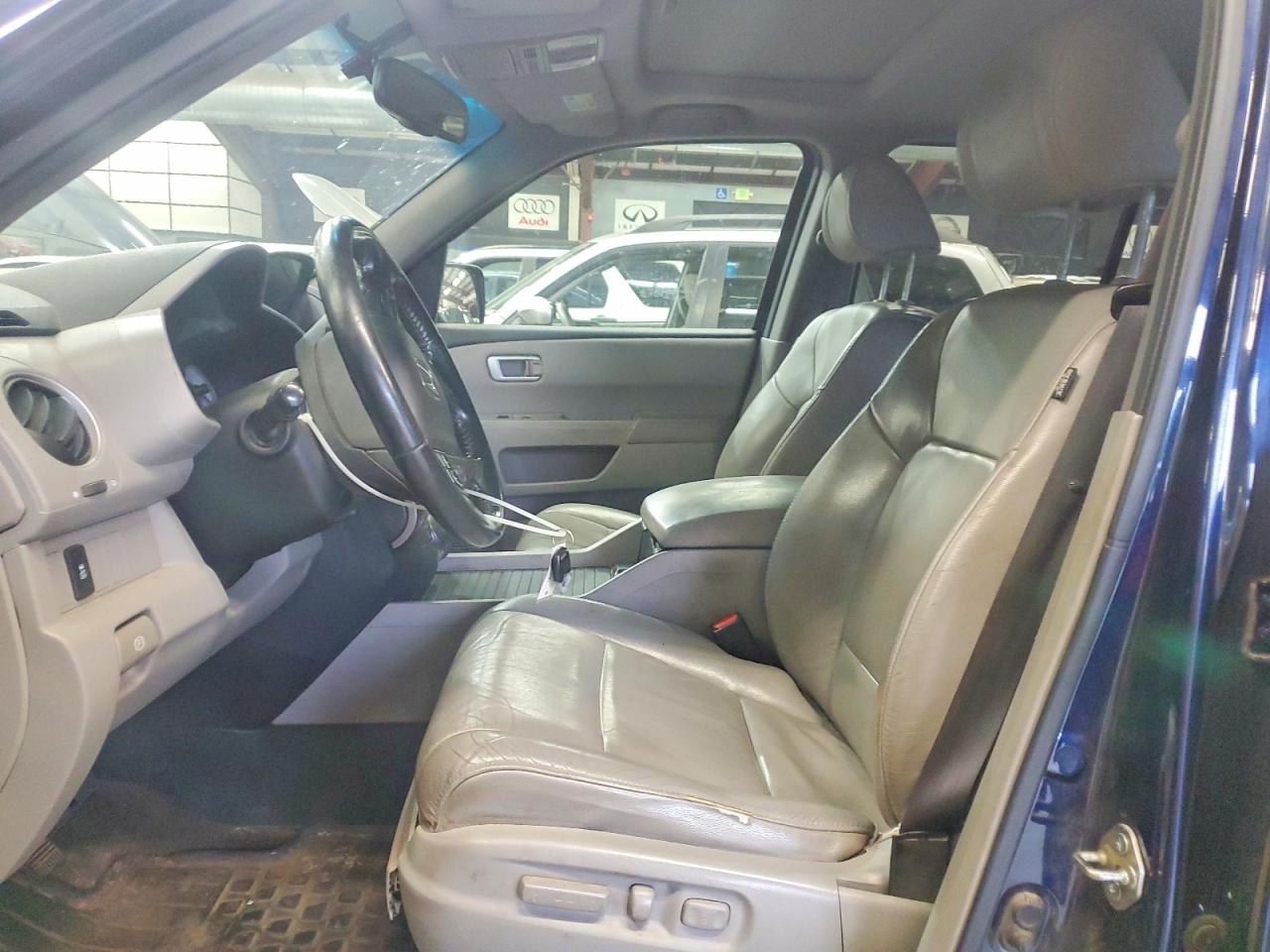 2014 Honda Pilot 4x4 Blue vin: 5FNYF4H75EB043770