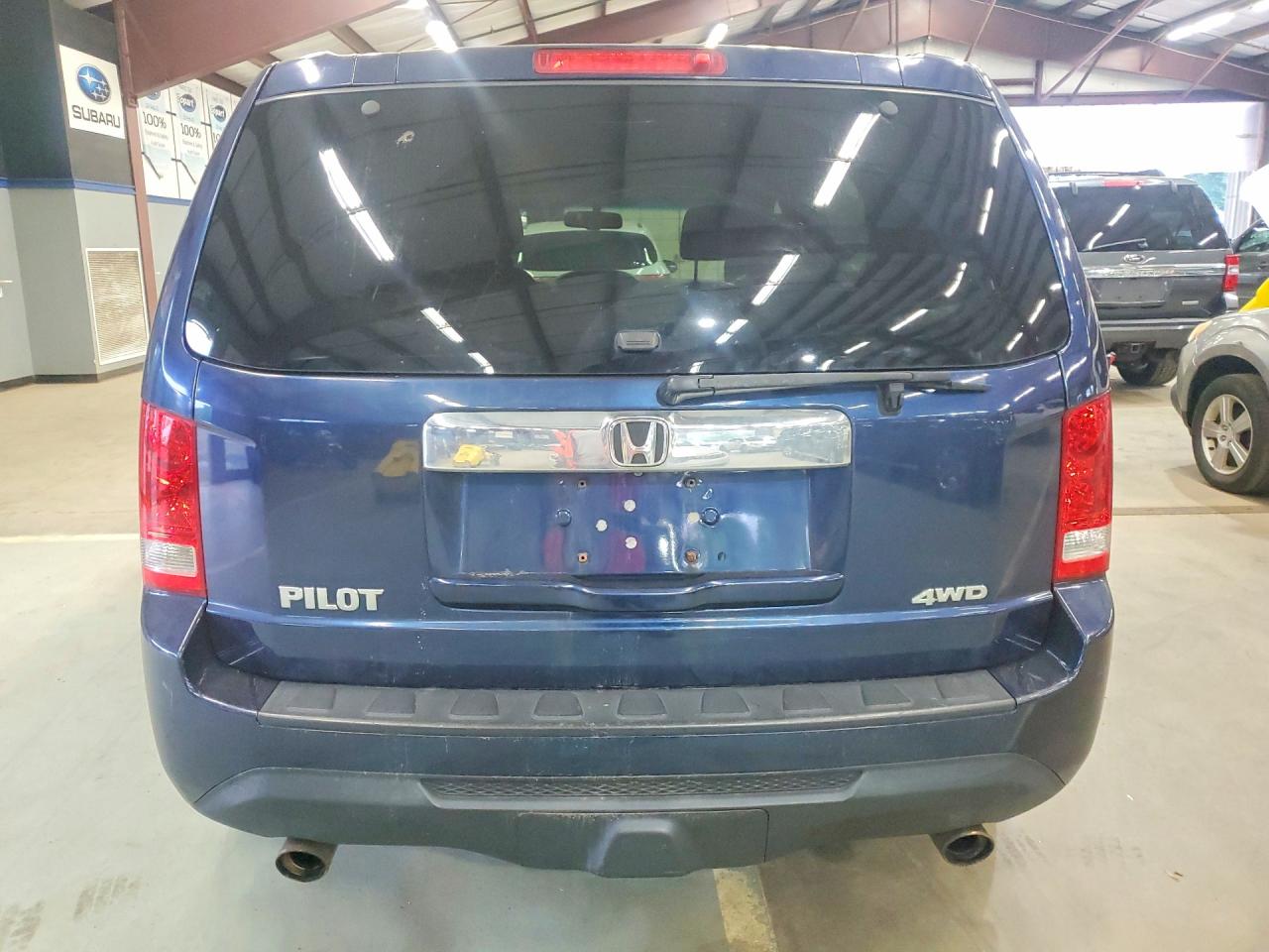 2014 Honda Pilot 4x4 Blue vin: 5FNYF4H75EB043770