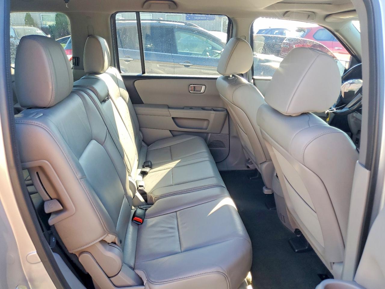 2015 Honda Pilot Exln Silver vin: 5FNYF4H75FB031703