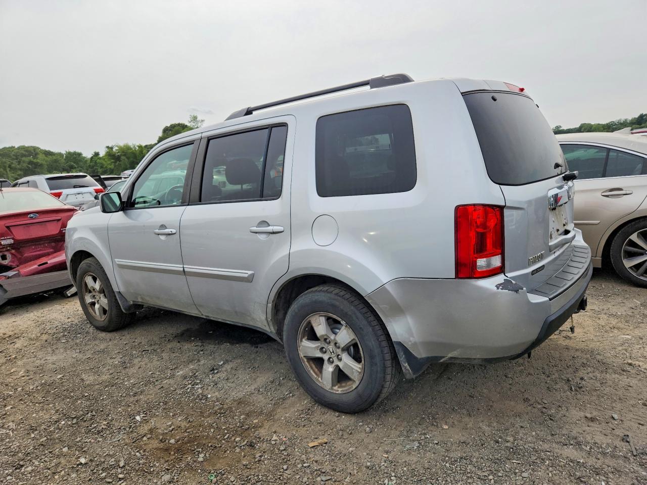 2011 Honda Pilot Exln Silver vin: 5FNYF4H76BB086025