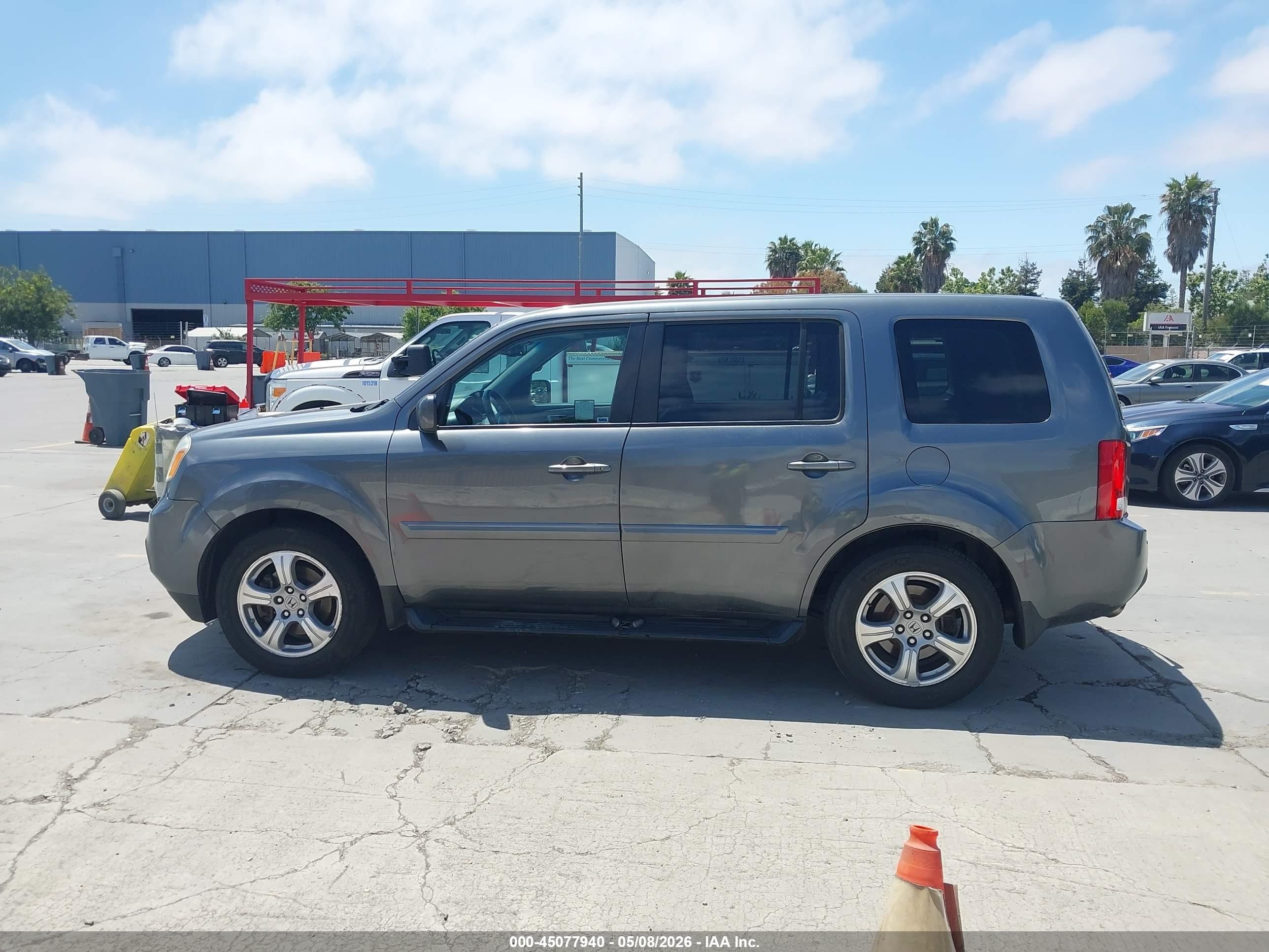 2013 Honda Pilot Ex-l Gray vin: 5FNYF4H76DB062486