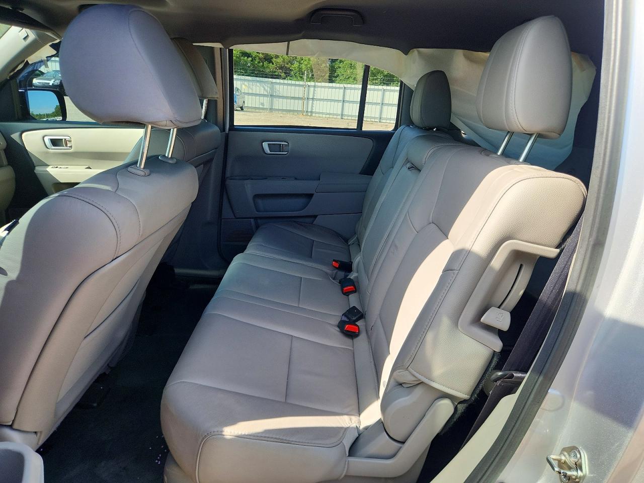 2014 Honda Pilot Exln Silver vin: 5FNYF4H76EB057564