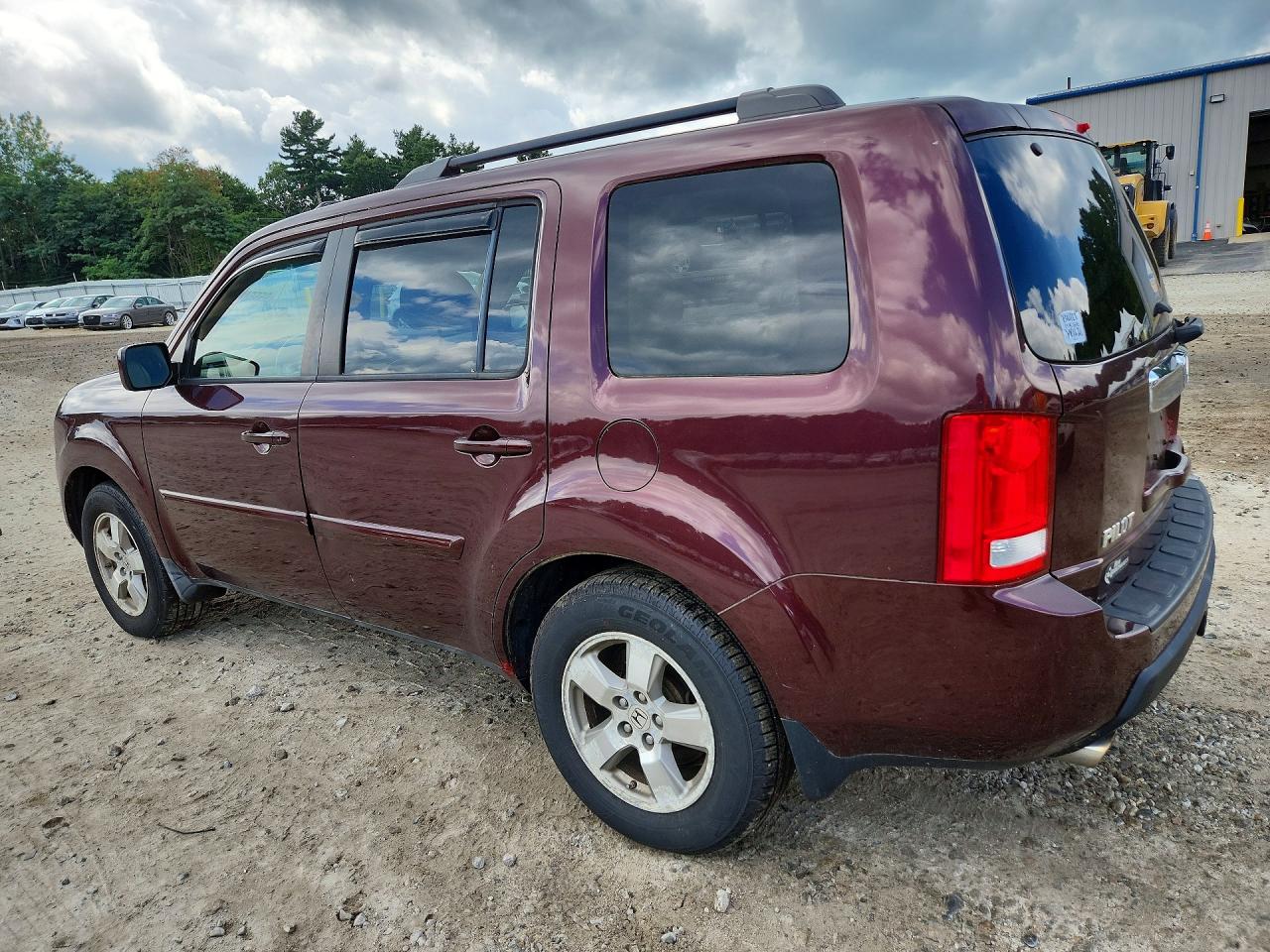 2011 Honda Pilot Exln Burgundy vin: 5FNYF4H77BB006196