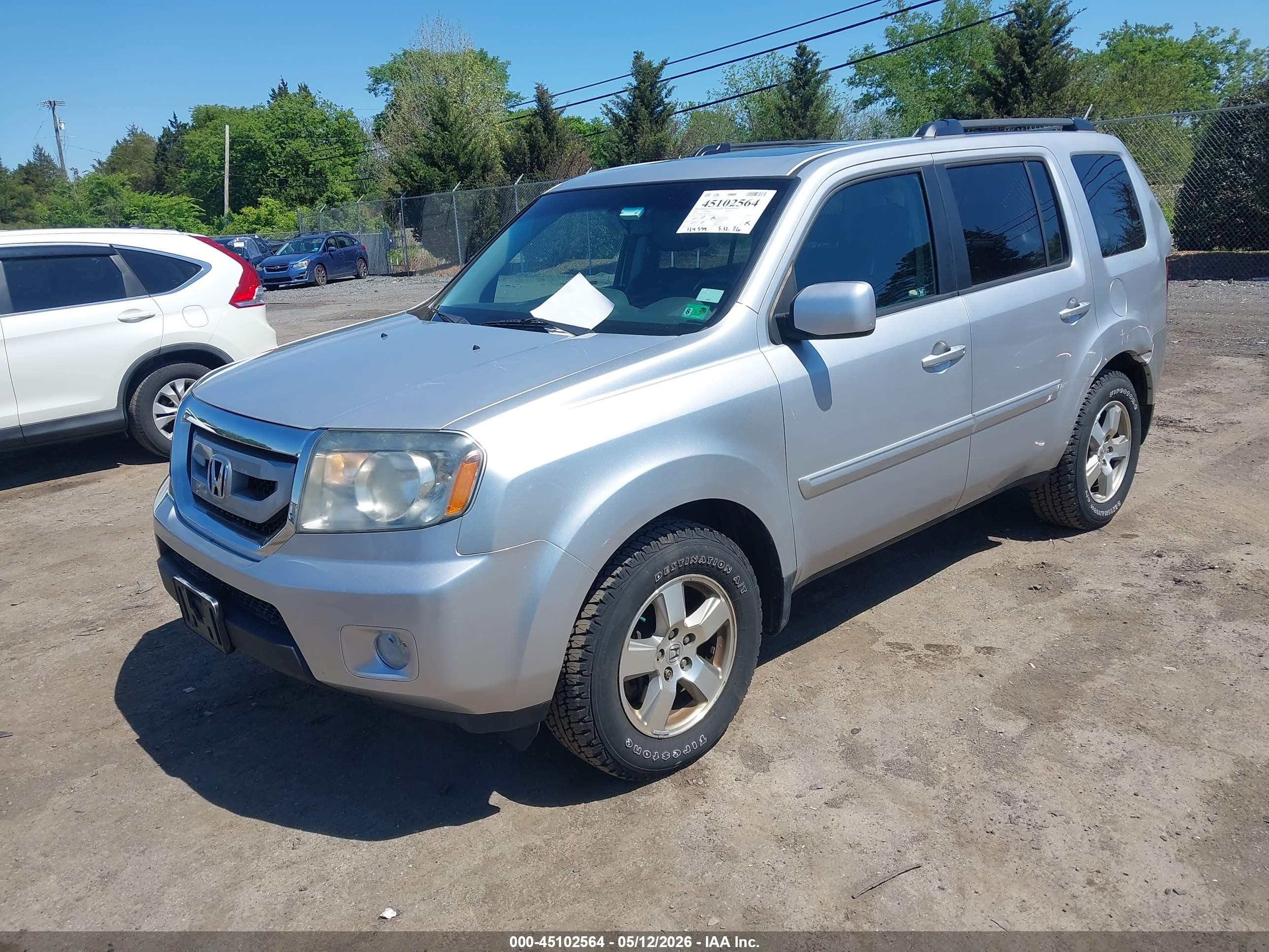 2011 Honda Pilot Ex-l Silver vin: 5FNYF4H77BB075230