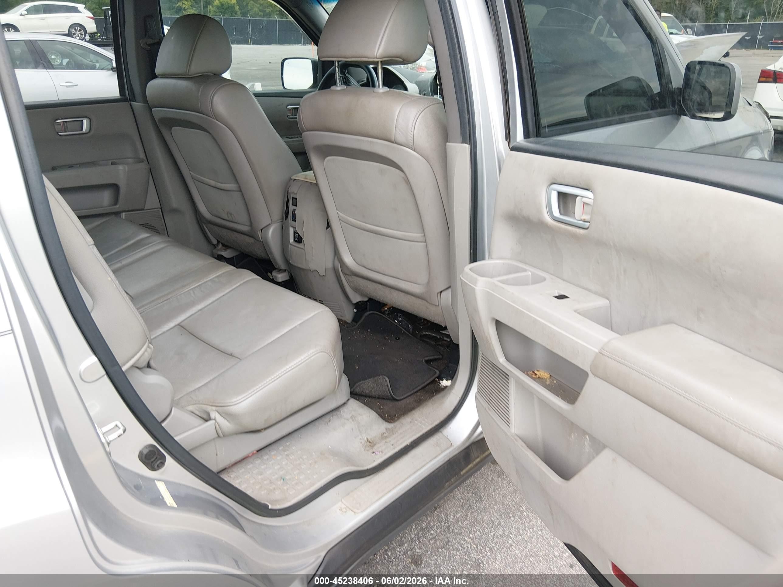 2012 Honda Pilot Ex-l Gray vin: 5FNYF4H77CB085449