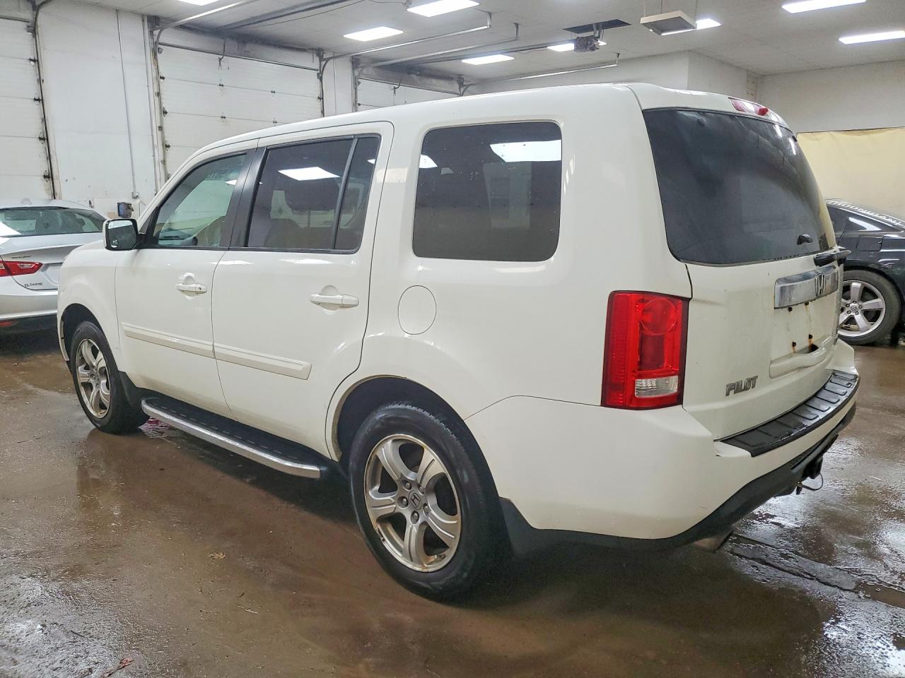 2015 Honda Pilot Exln Белый vin: 5FNYF4H77FB024316