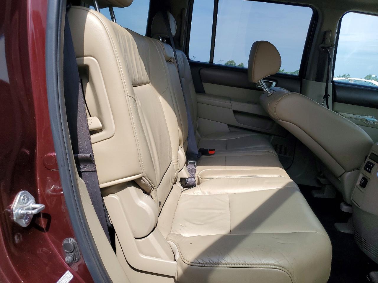2011 Honda Pilot Exln Burgundy vin: 5FNYF4H78BB020768
