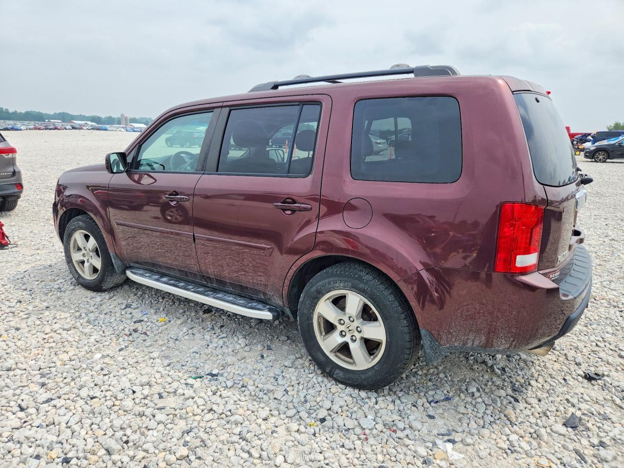 2011 Honda Pilot Exln Maroon vin: 5FNYF4H78BB038090