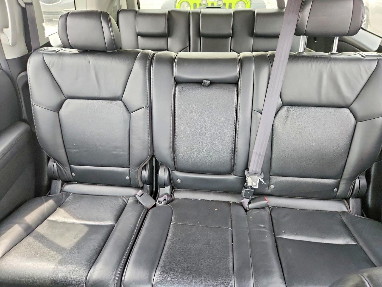 2011 Honda Pilot Exln Maroon vin: 5FNYF4H78BB038090