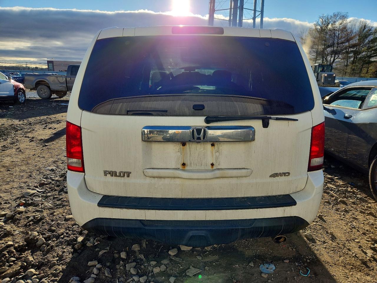 2012 Honda Pilot Exln White vin: 5FNYF4H79CB017783