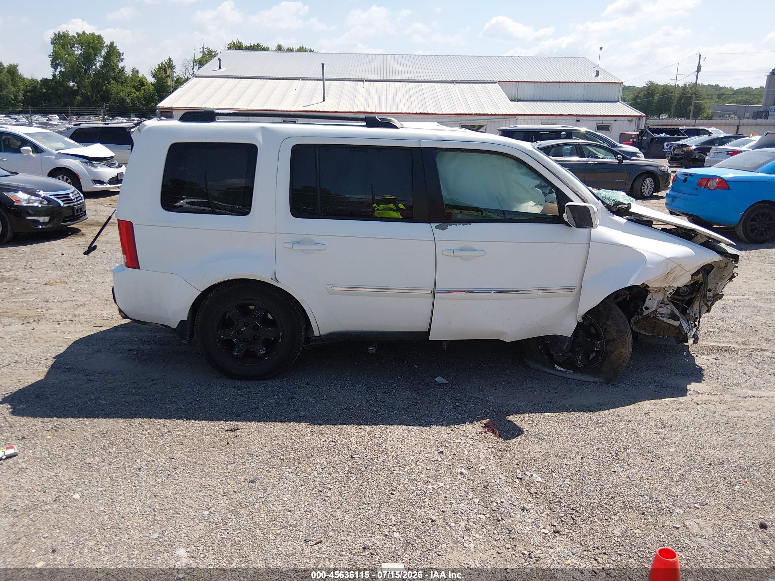 2010 Honda Pilot Touring Белый vin: 5FNYF4H80AB038737
