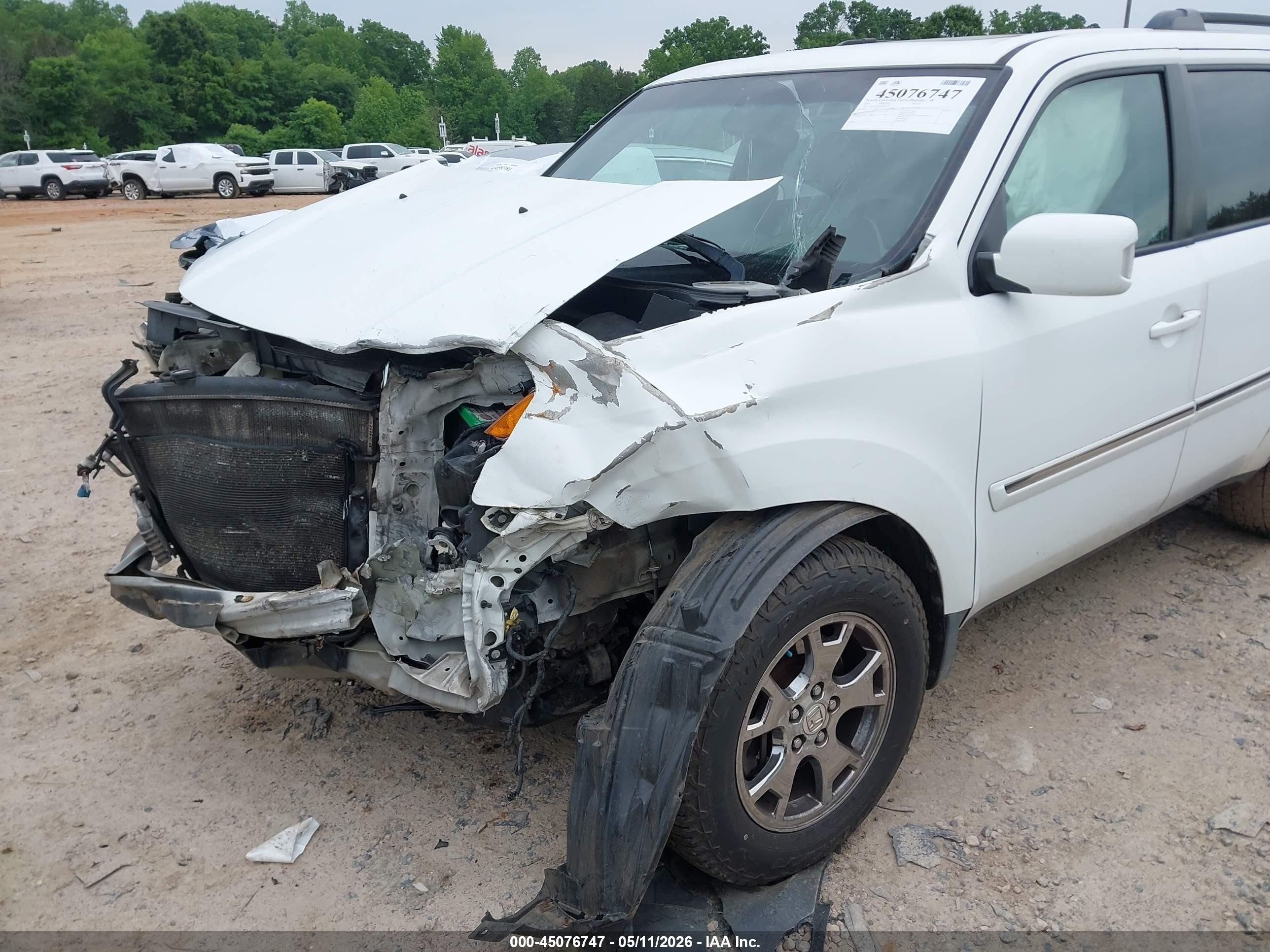 2010 Honda Pilot Touring White vin: 5FNYF4H82AB023317