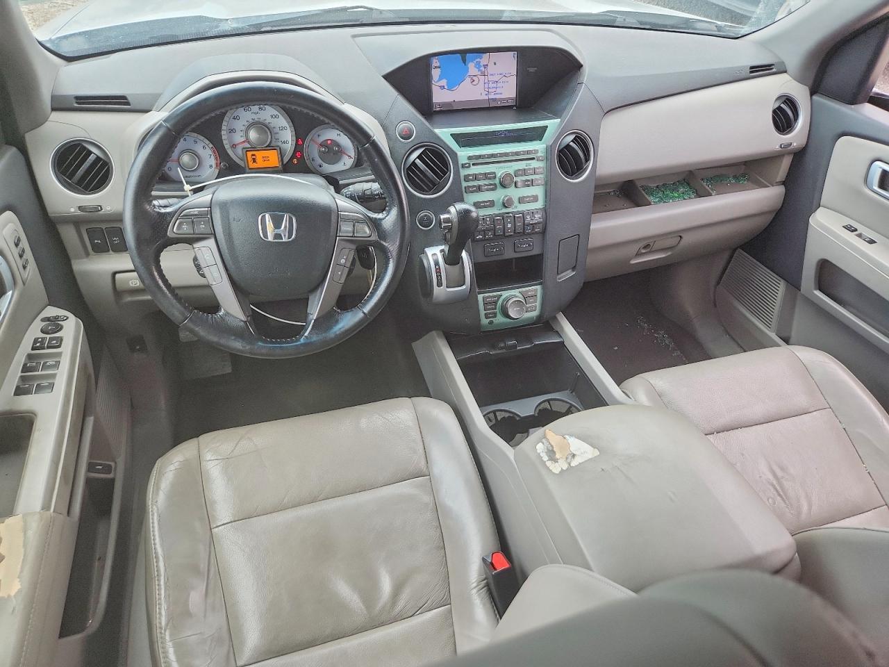 2010 Honda Pilot Touring Silver vin: 5FNYF4H86AB023160
